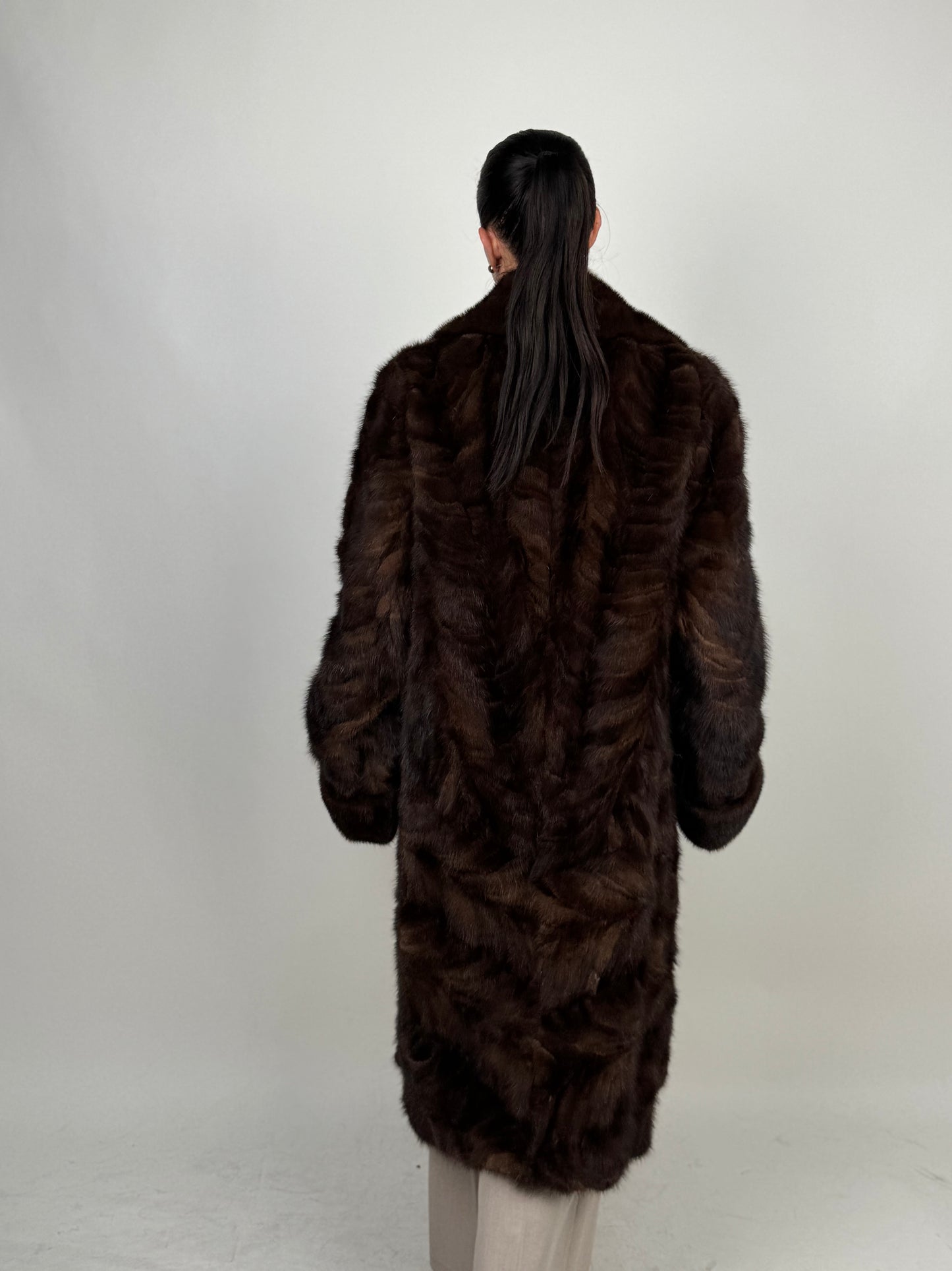 Cappotto in visone N688