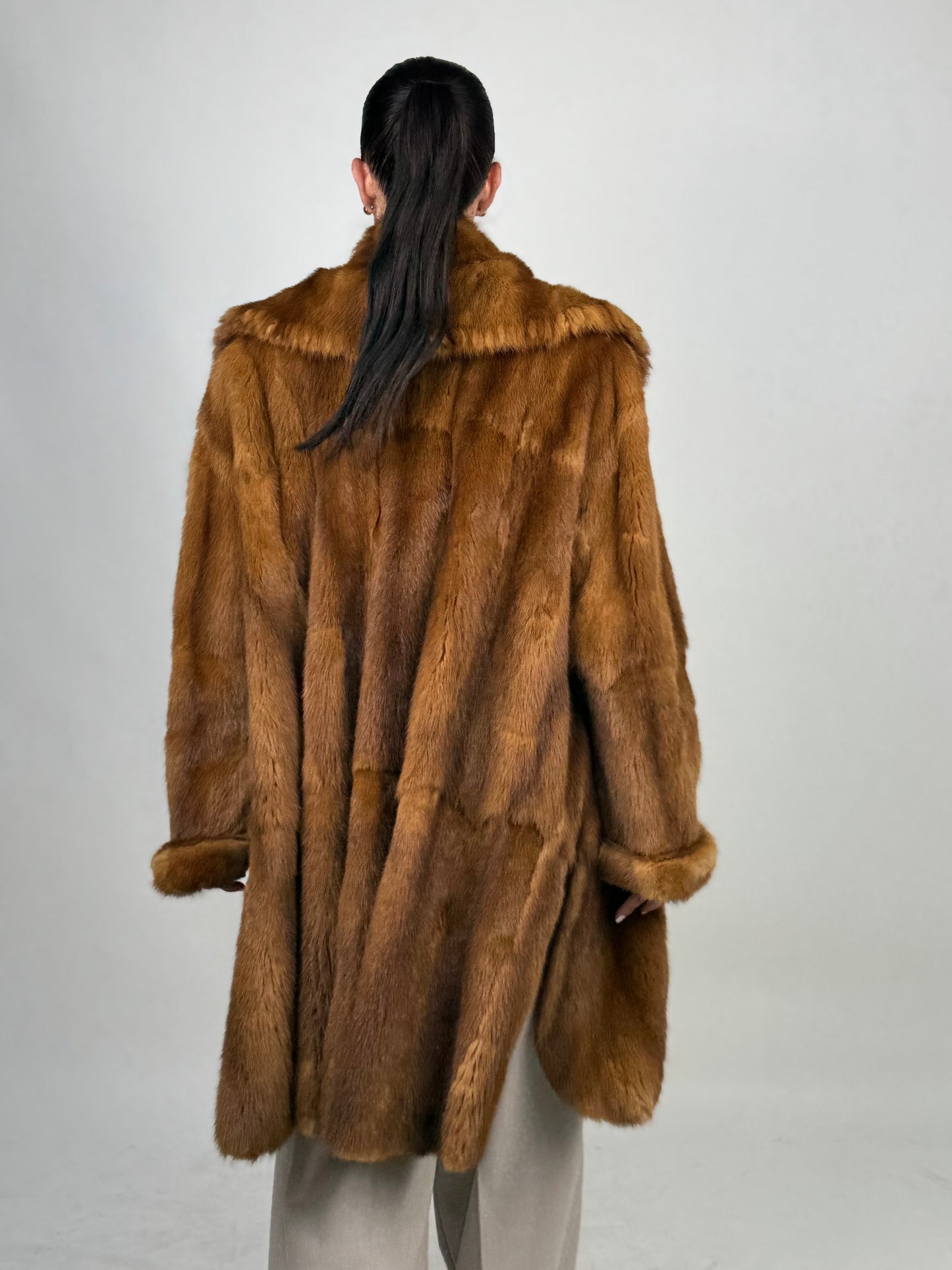 Cappotto in visone N690