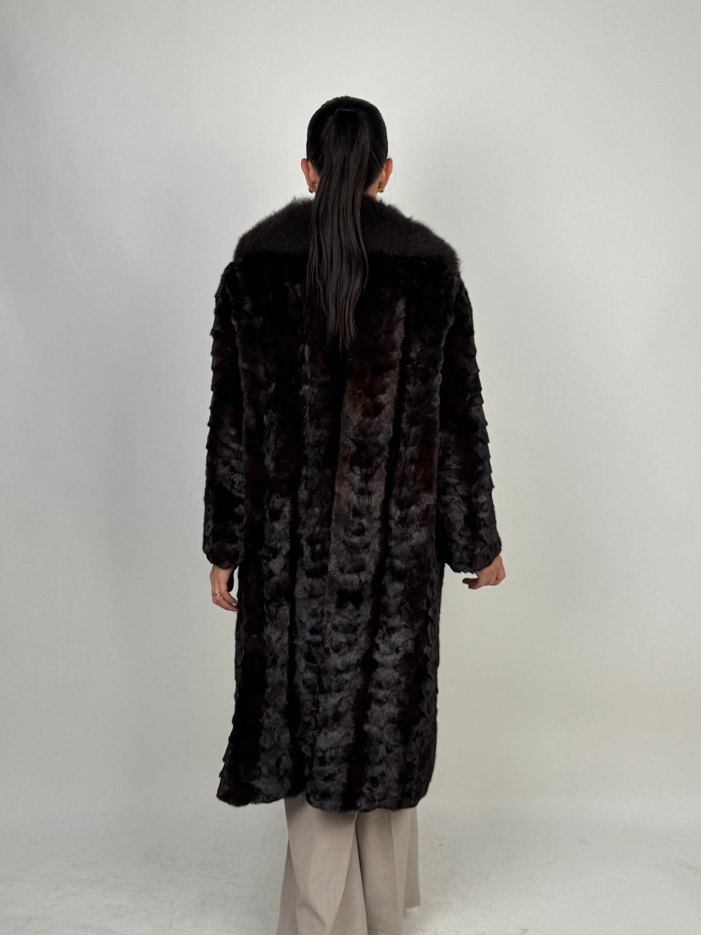 Cappotto in visone N691