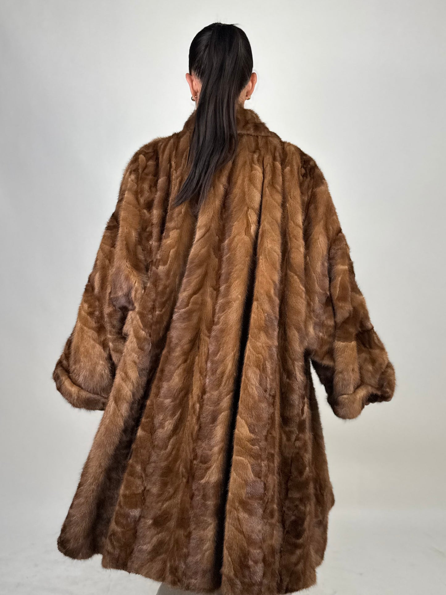 Cappotto in visone N692