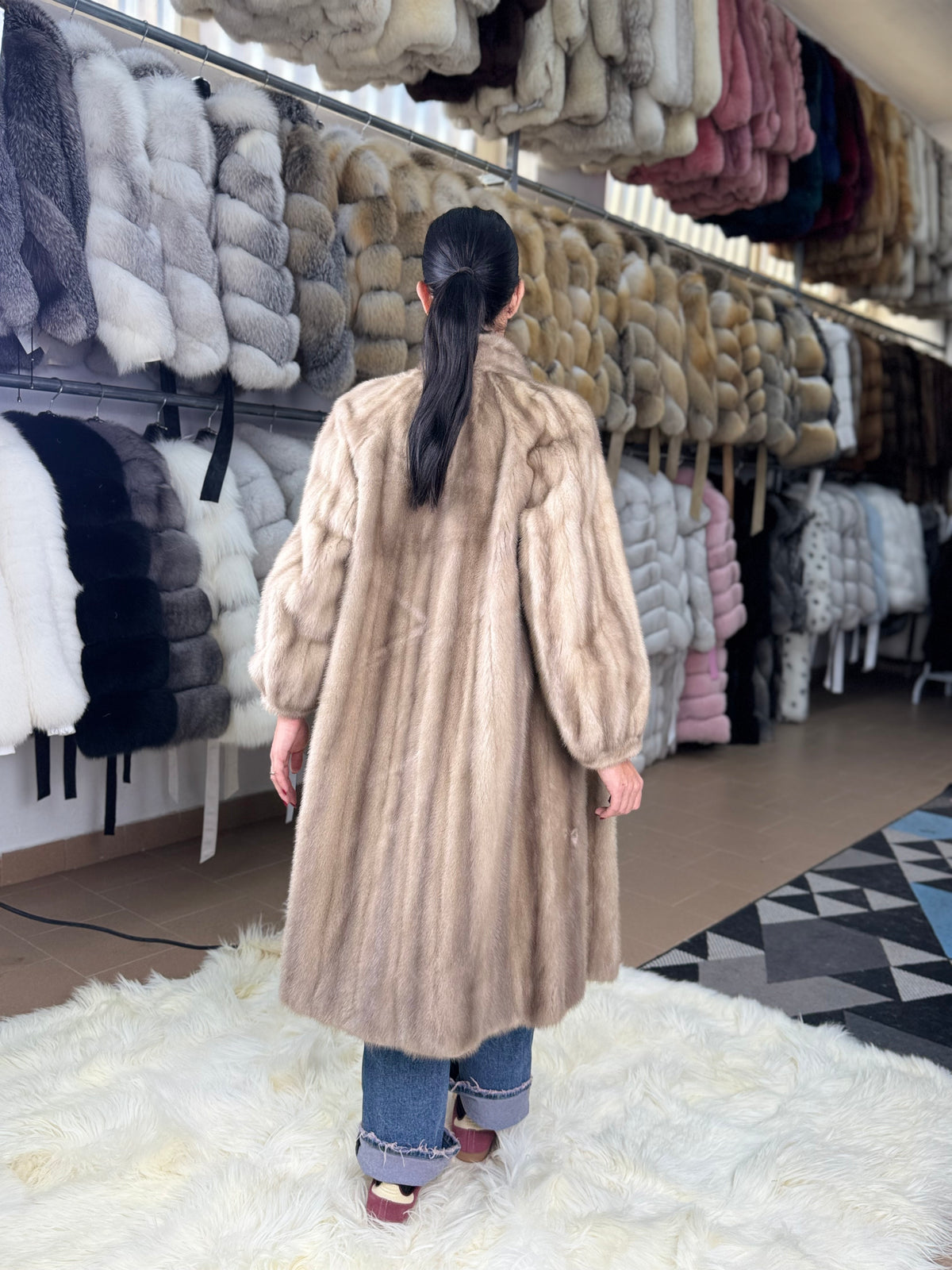 Cappotto in visone N741