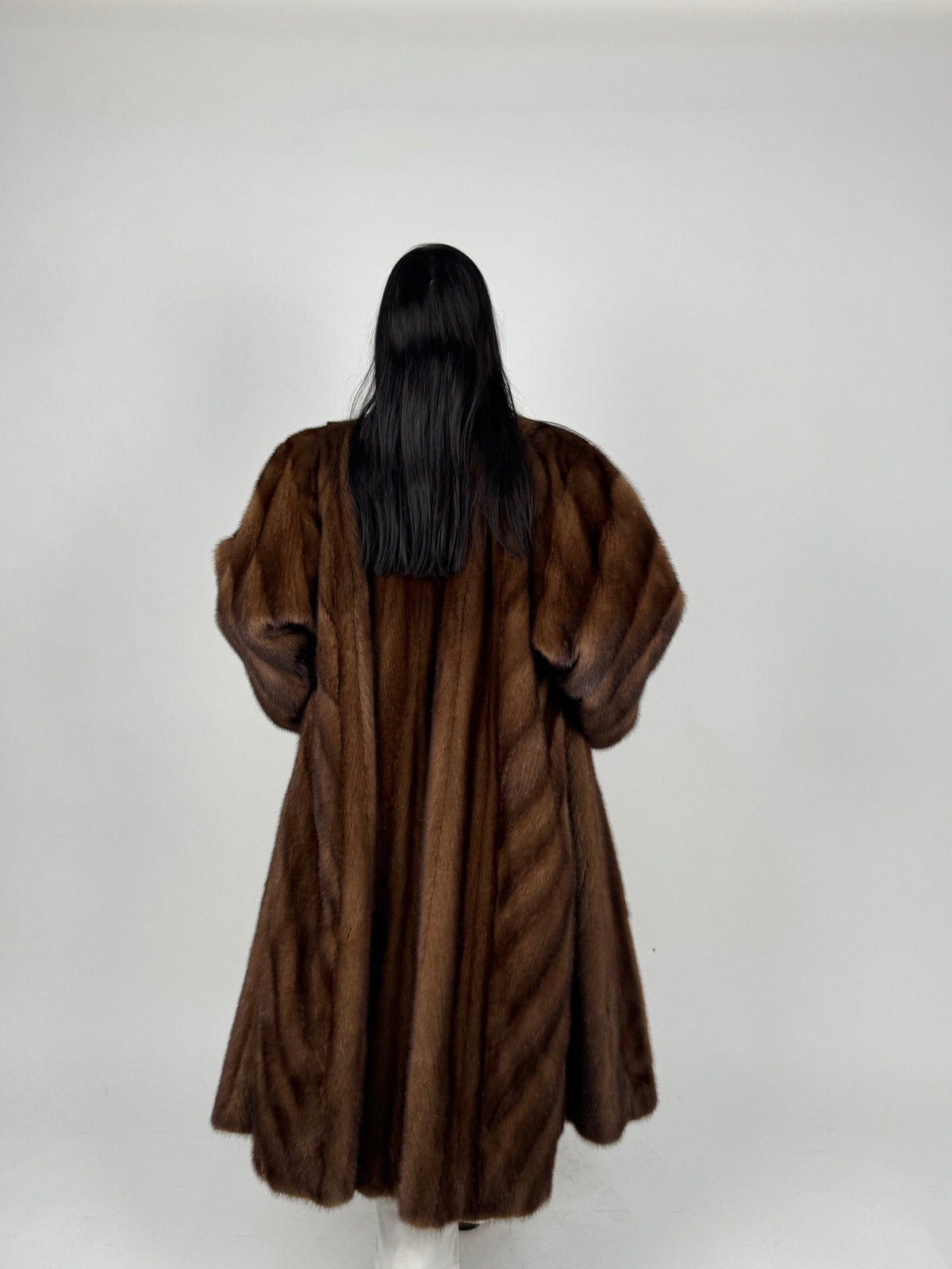 Cappotto in visone N745