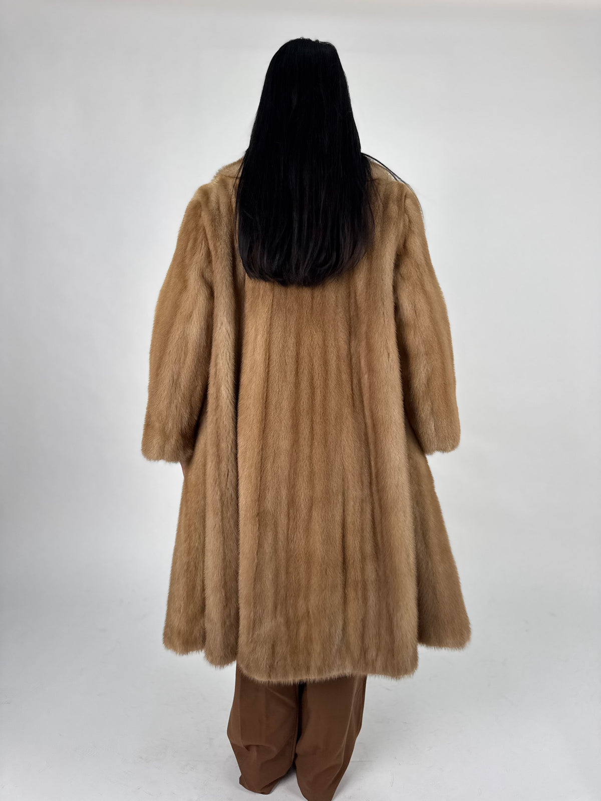 Cappotto in visone N749