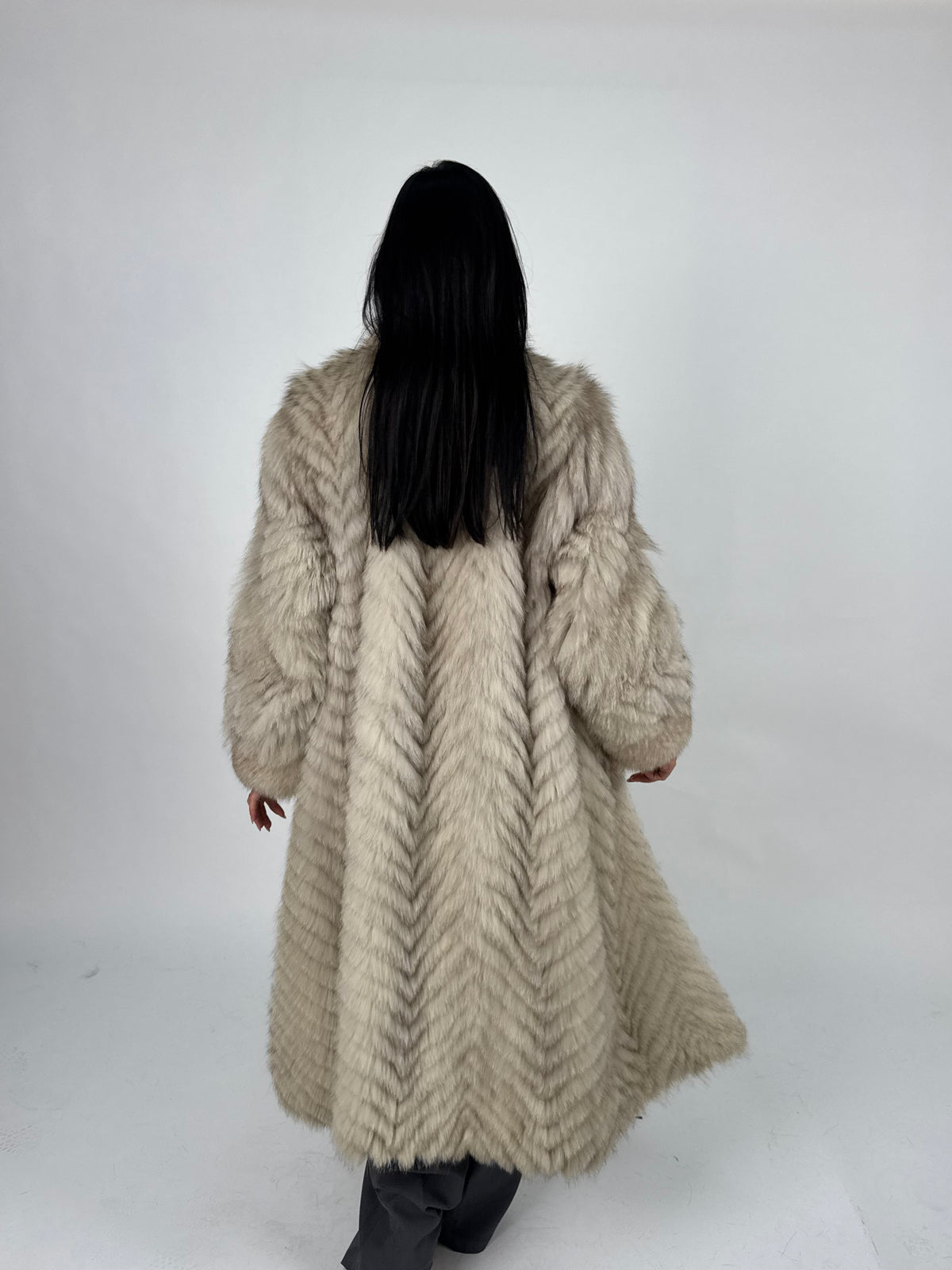 Cappotto in volpe della groenlandia N826