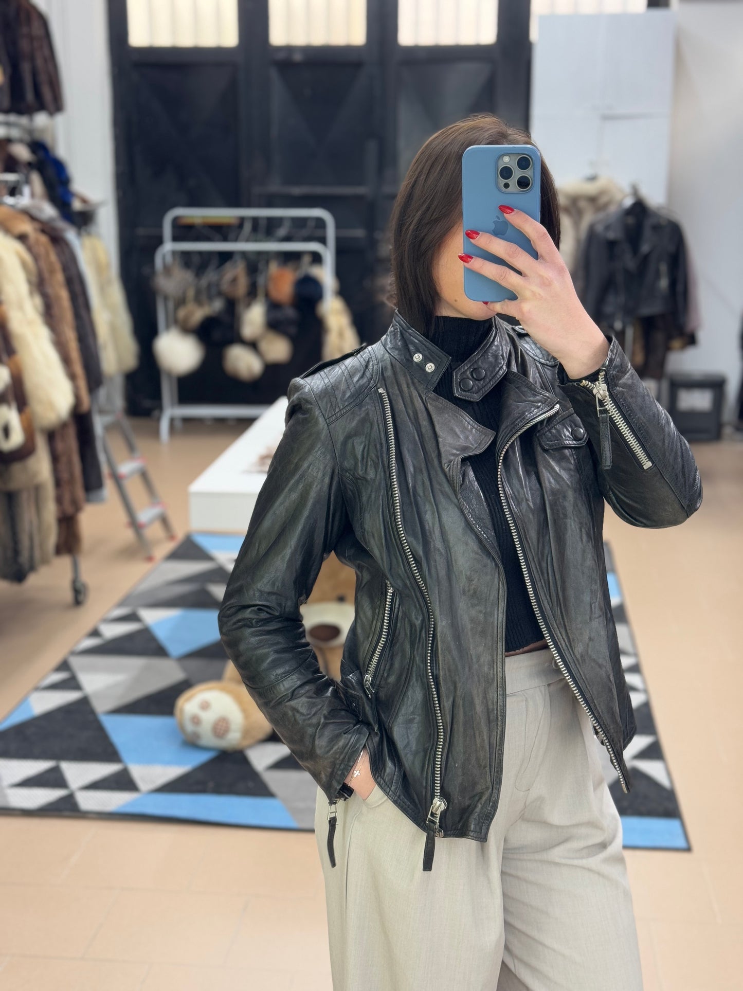 Chiodo in pelle