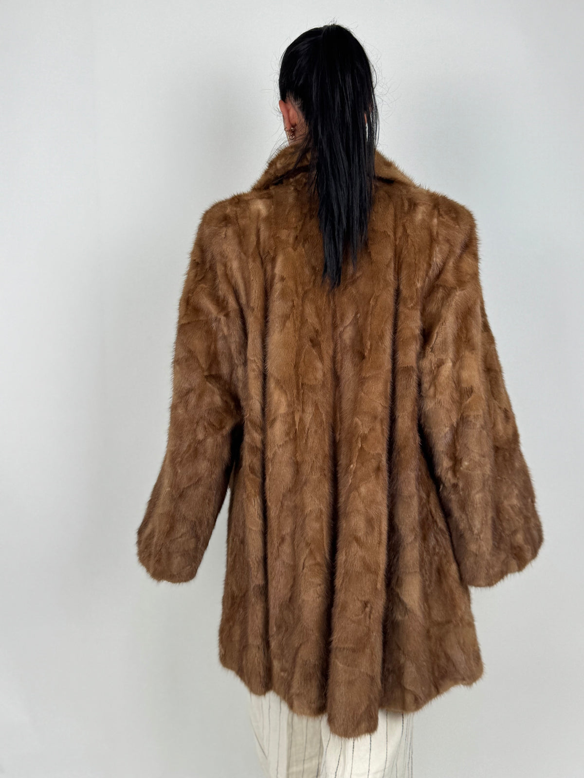 Cappotto in visone N708