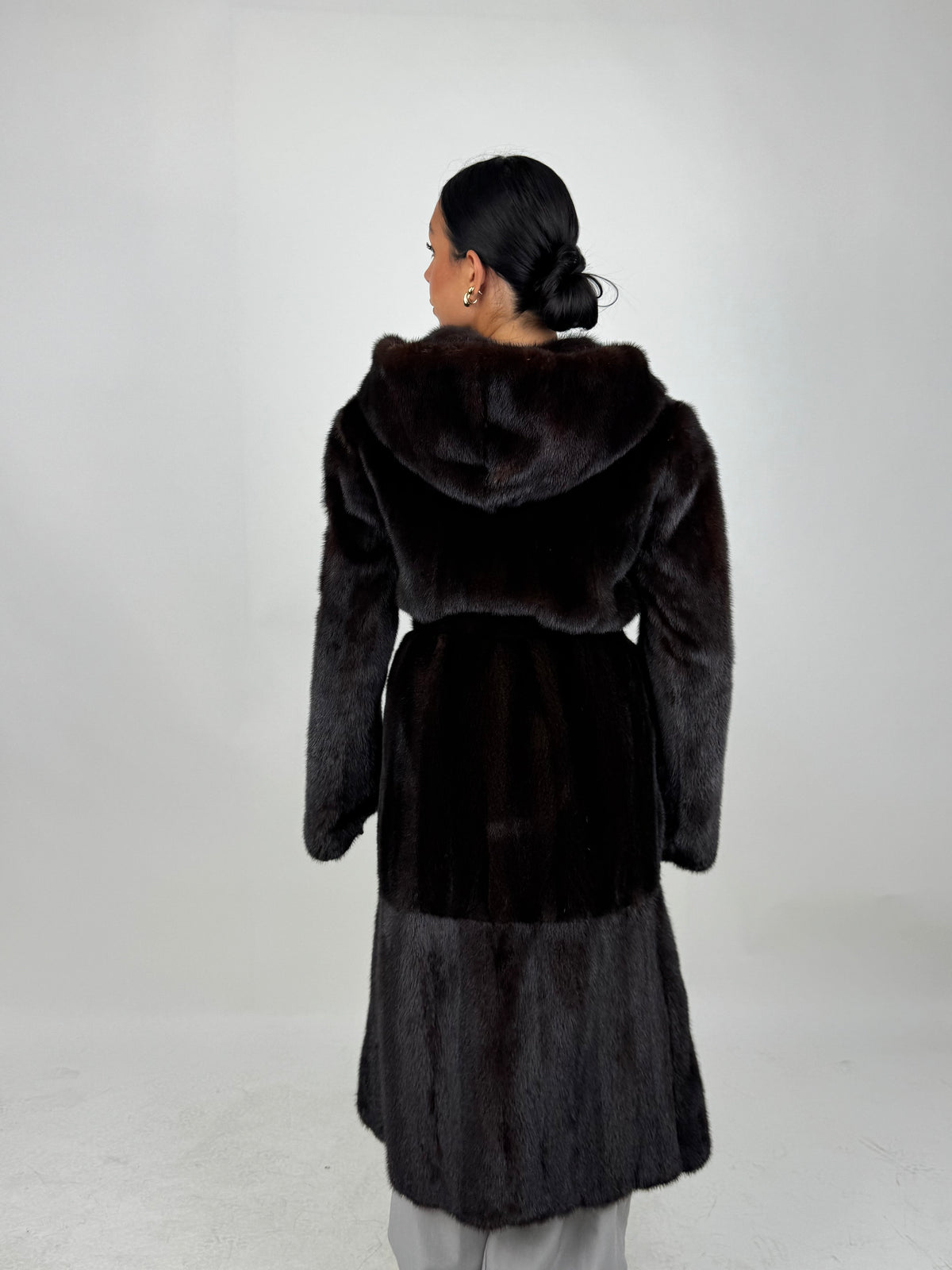 Cappotto in visone N673