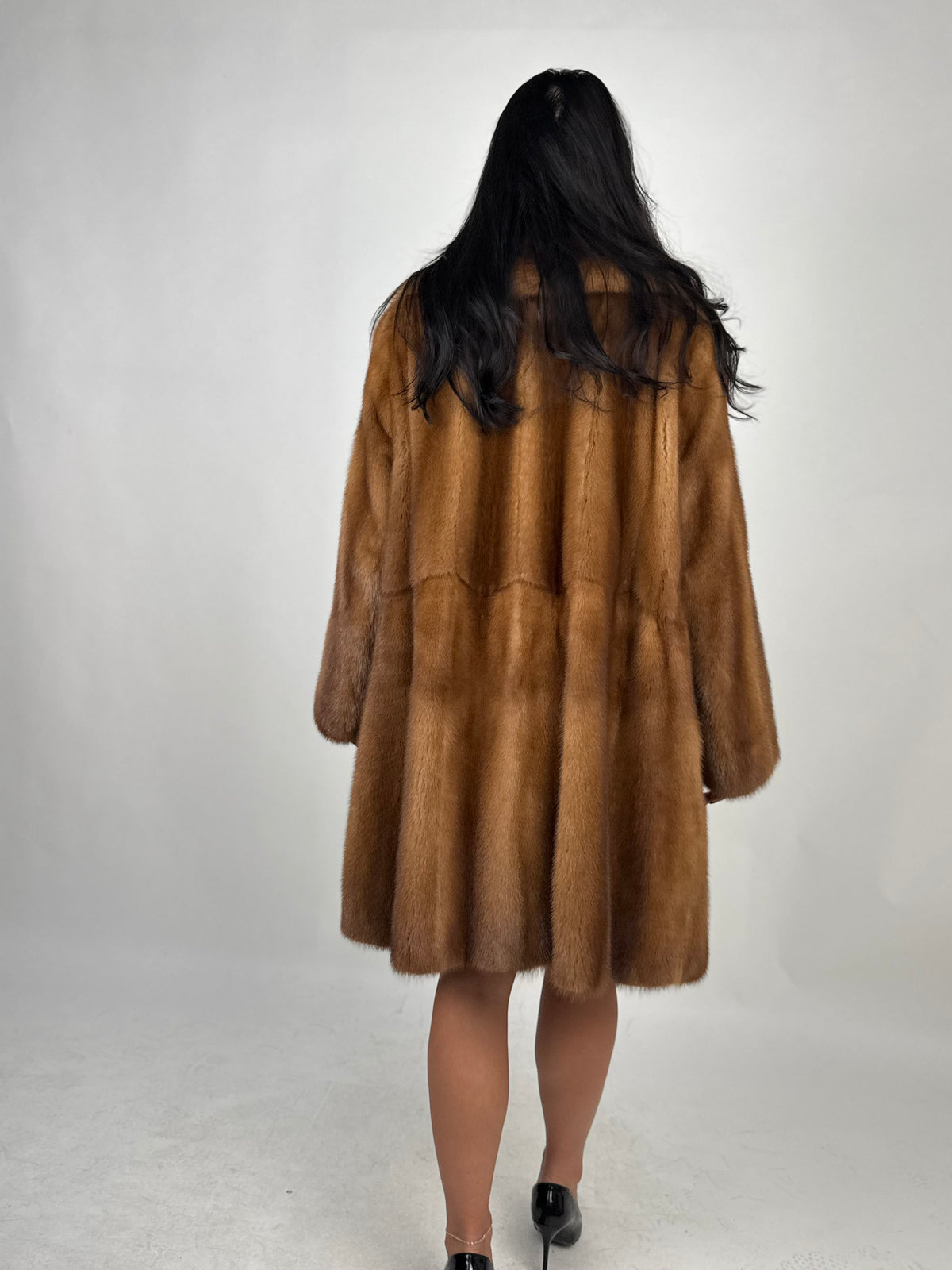 Cappotto in visone N733
