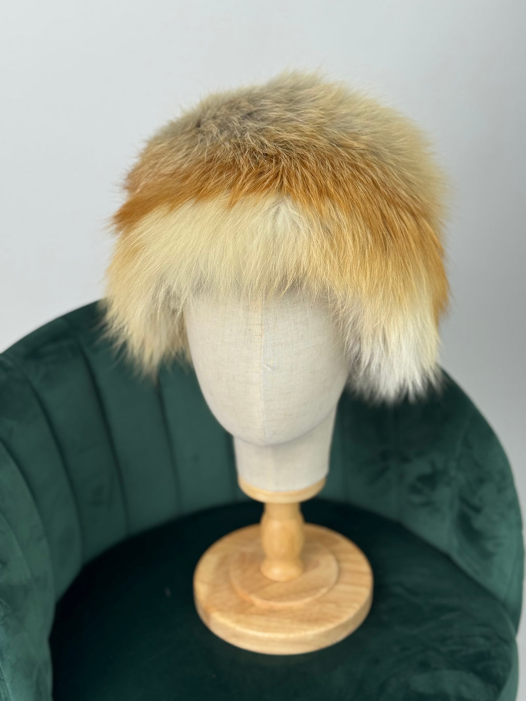 Cappello in volpe golden N94