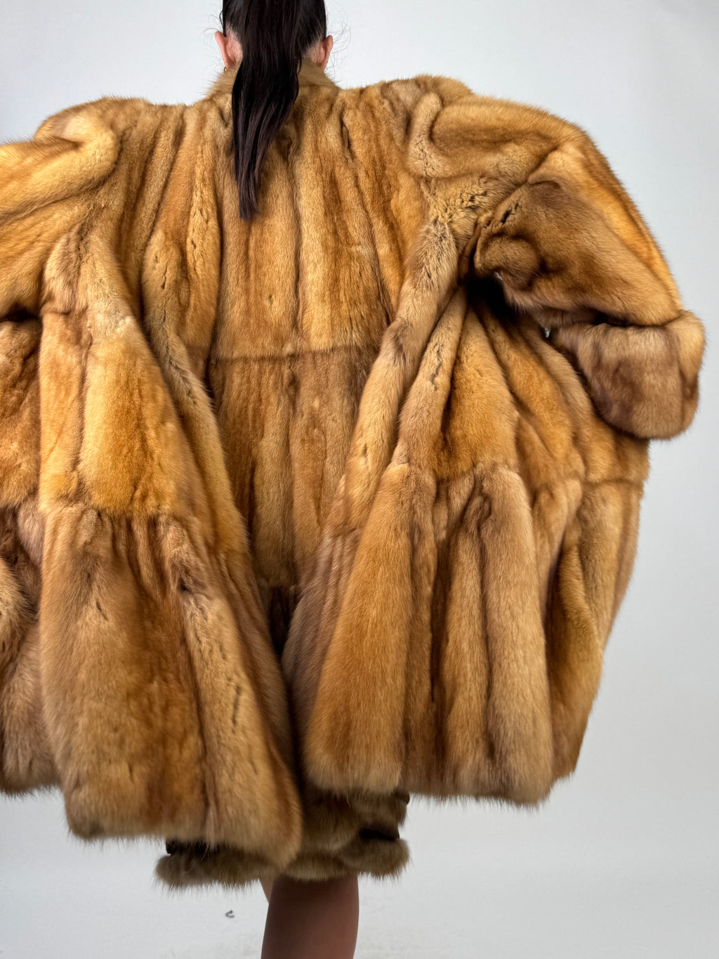 Cappotto in zibellino oro N758