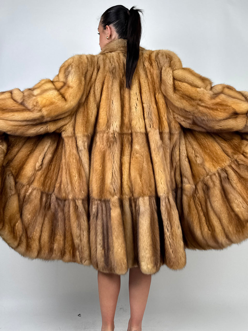 Cappotto in zibellino oro N758
