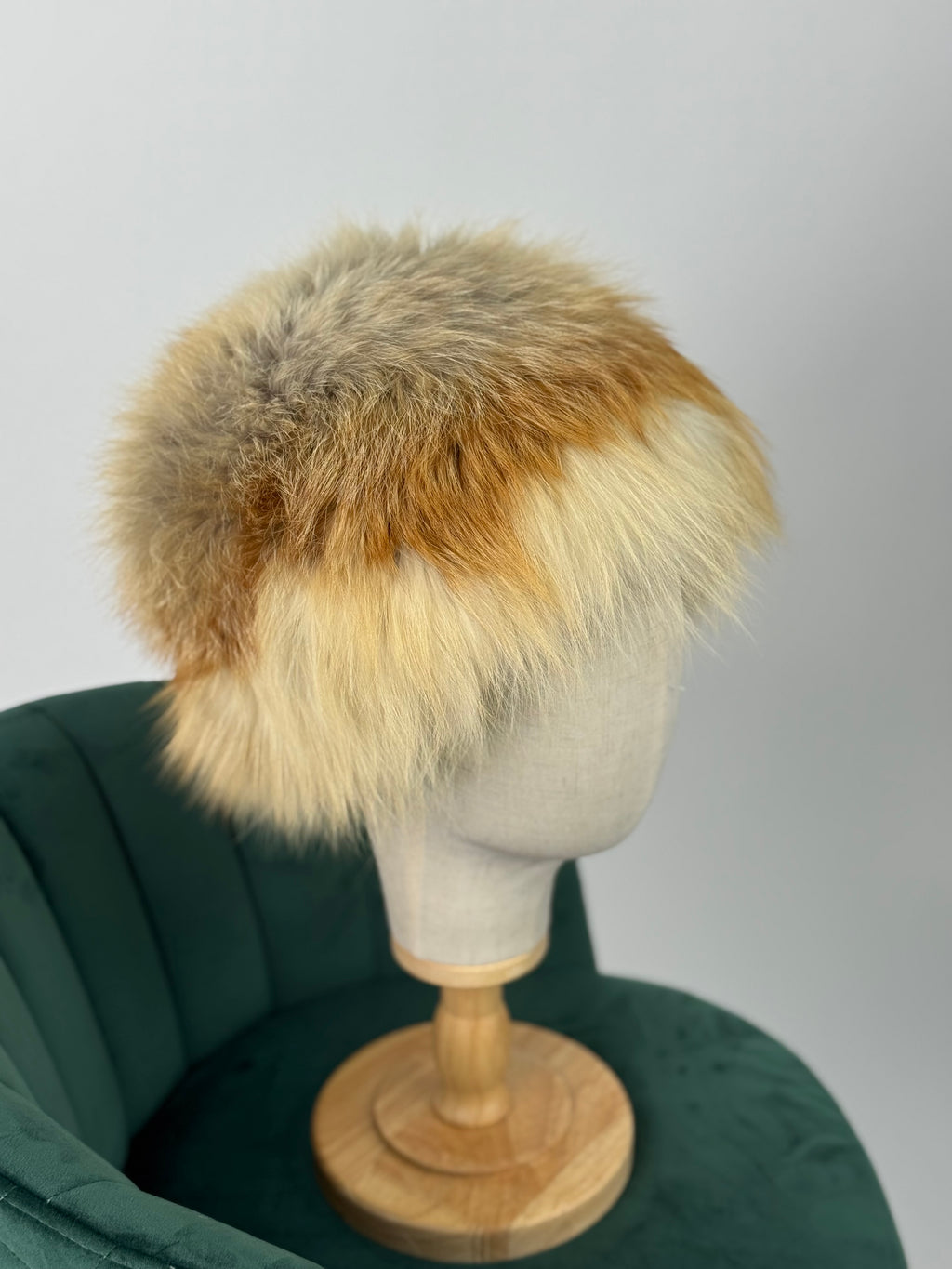 Cappello in volpe golden N94