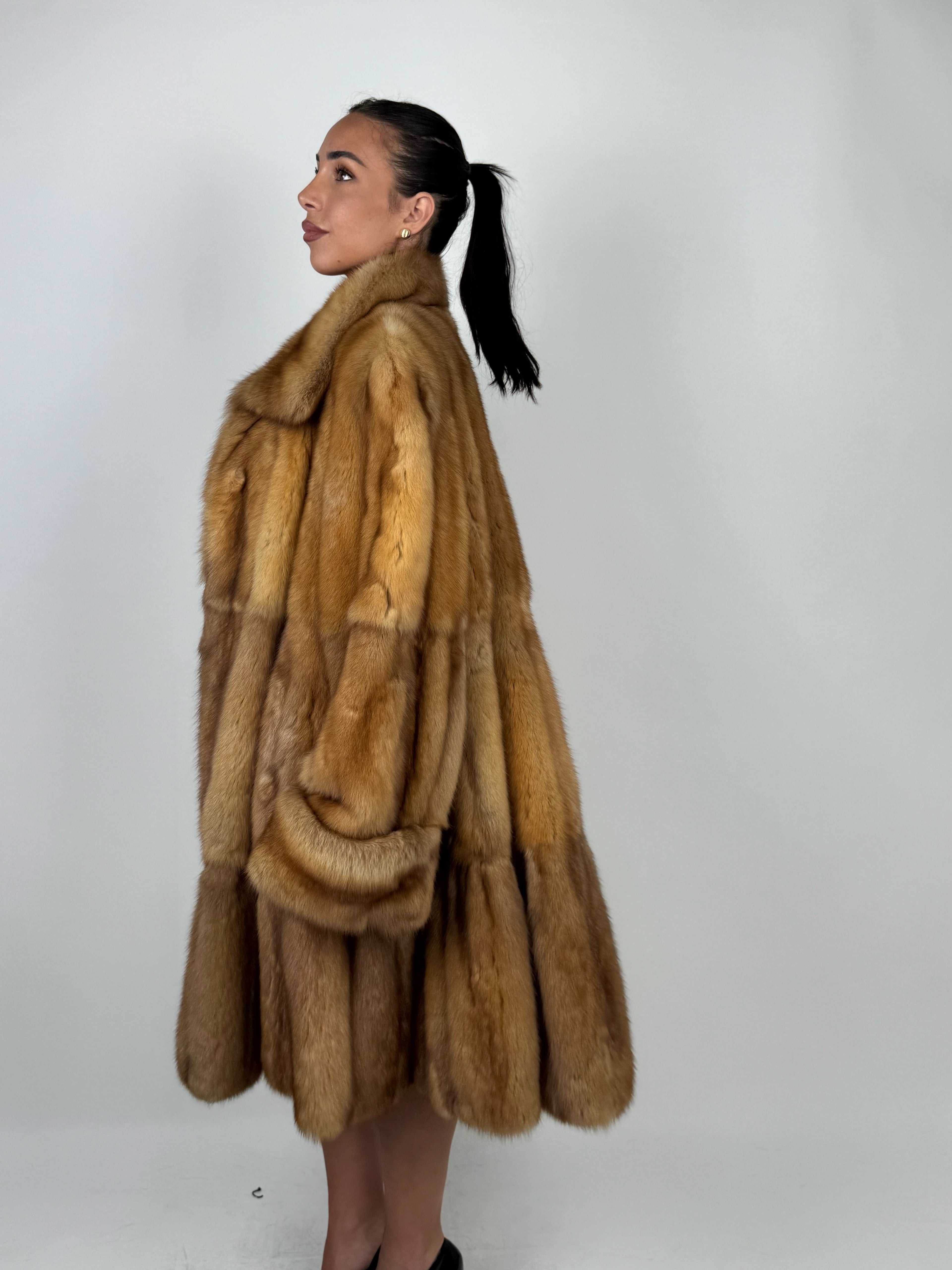 Cappotto in zibellino oro N758