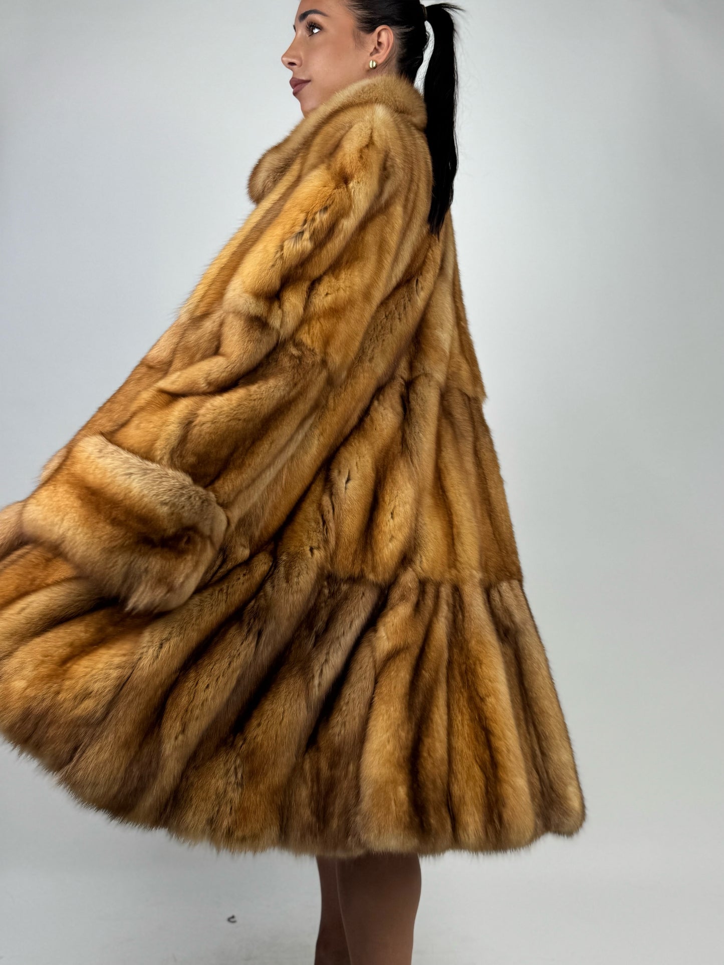 Cappotto in zibellino oro N758