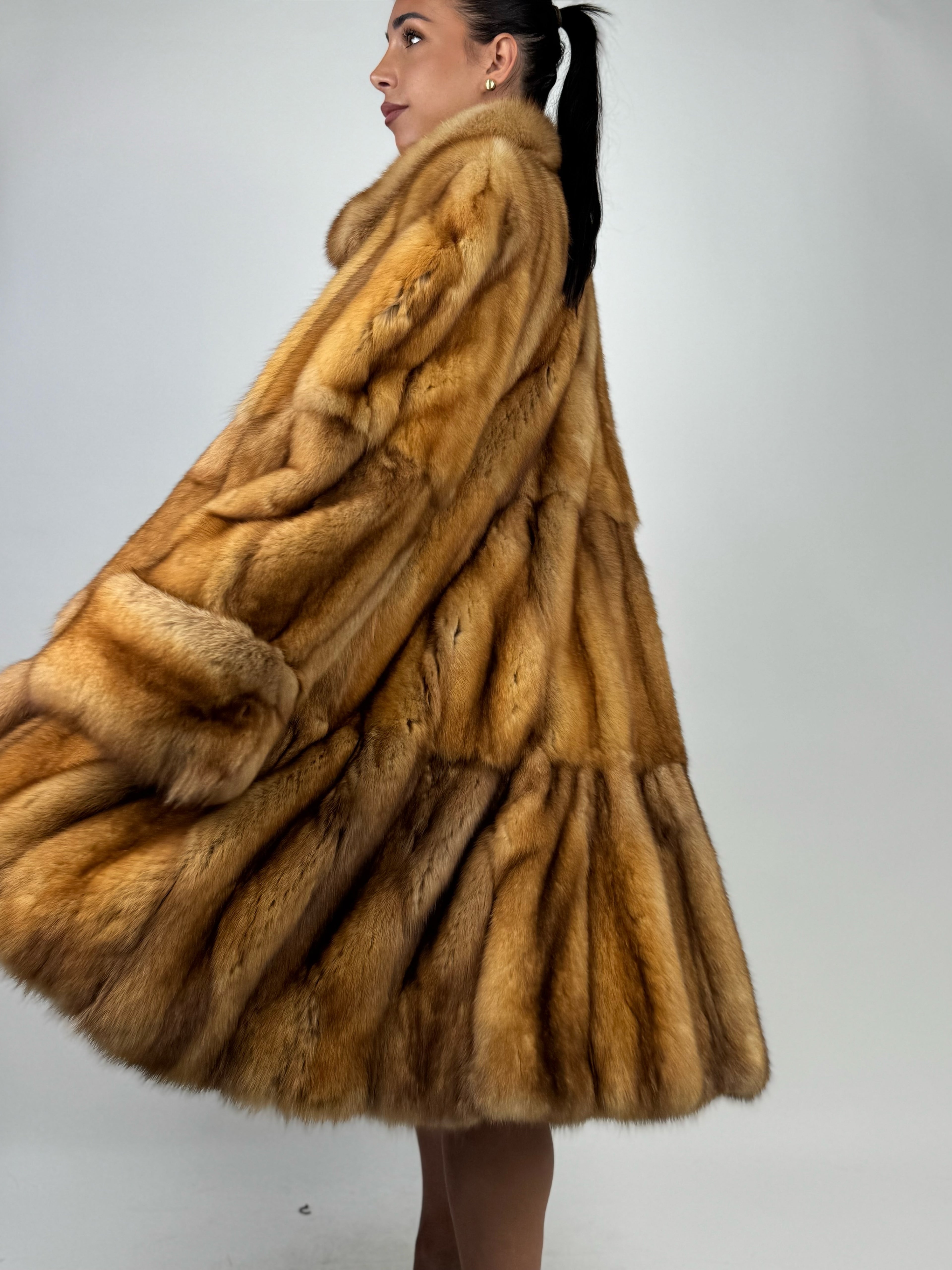 Cappotto in zibellino oro N758