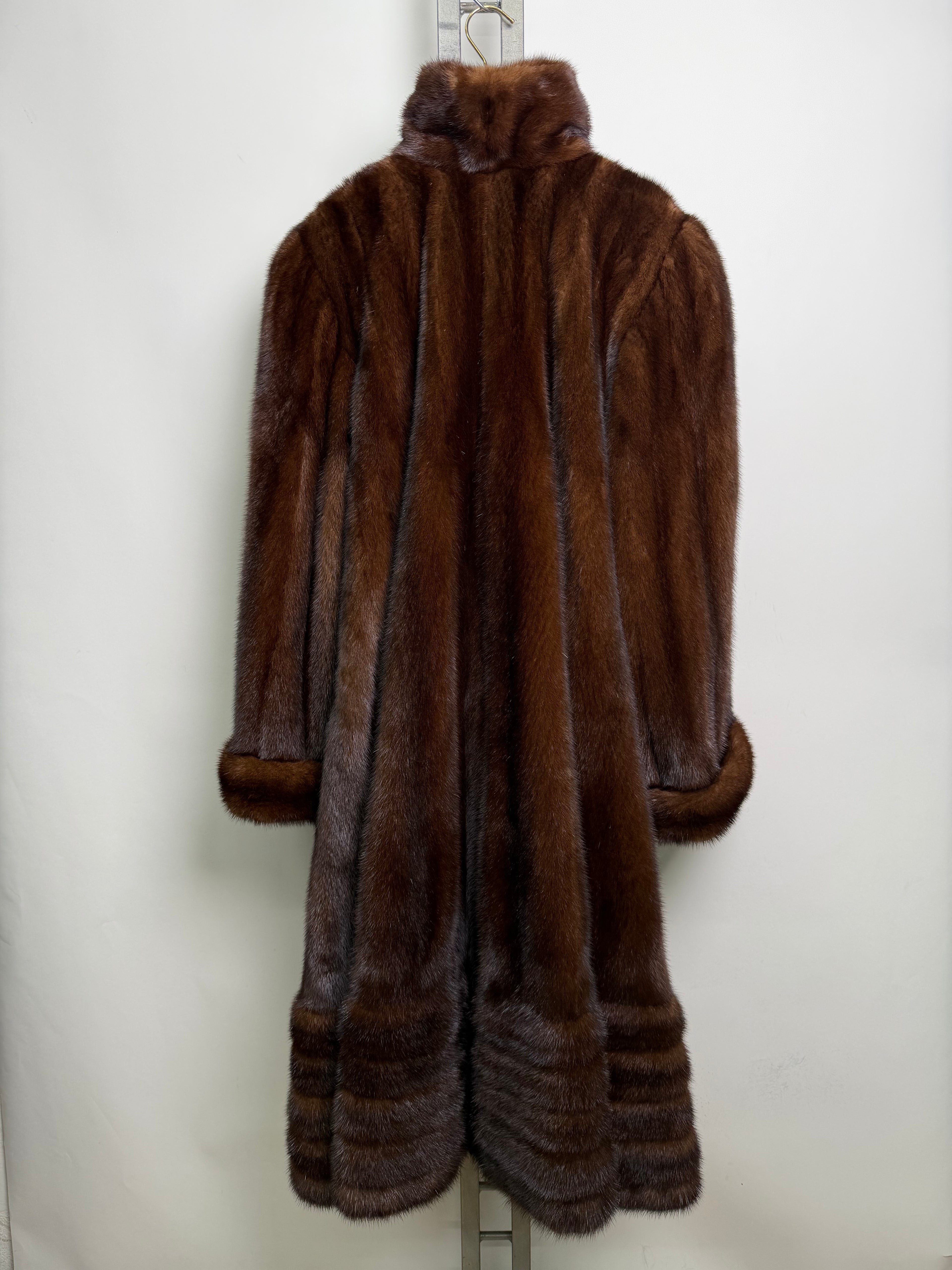 Cappotto in visone N388