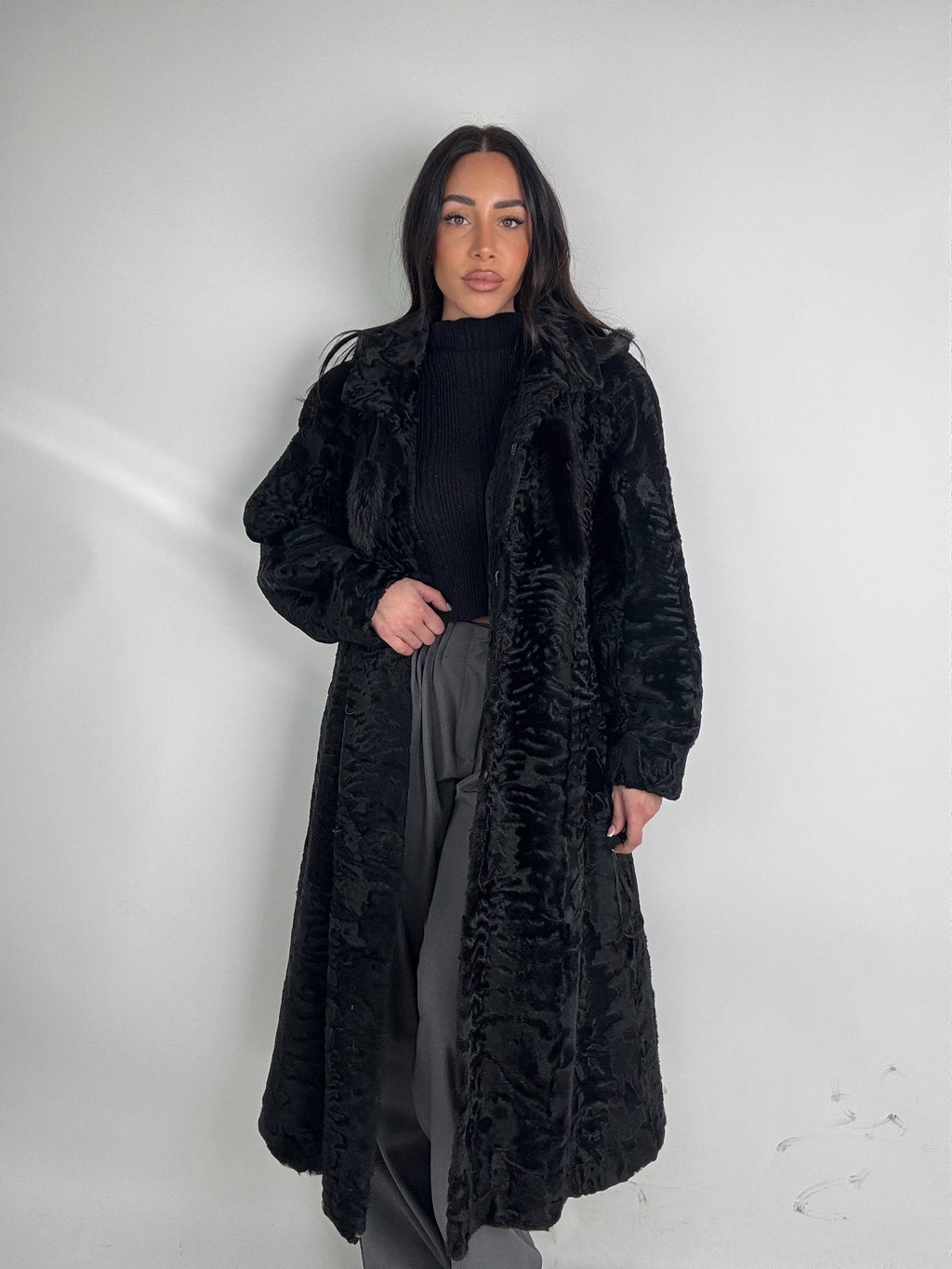 Cappotto in astrakan e volpe N52