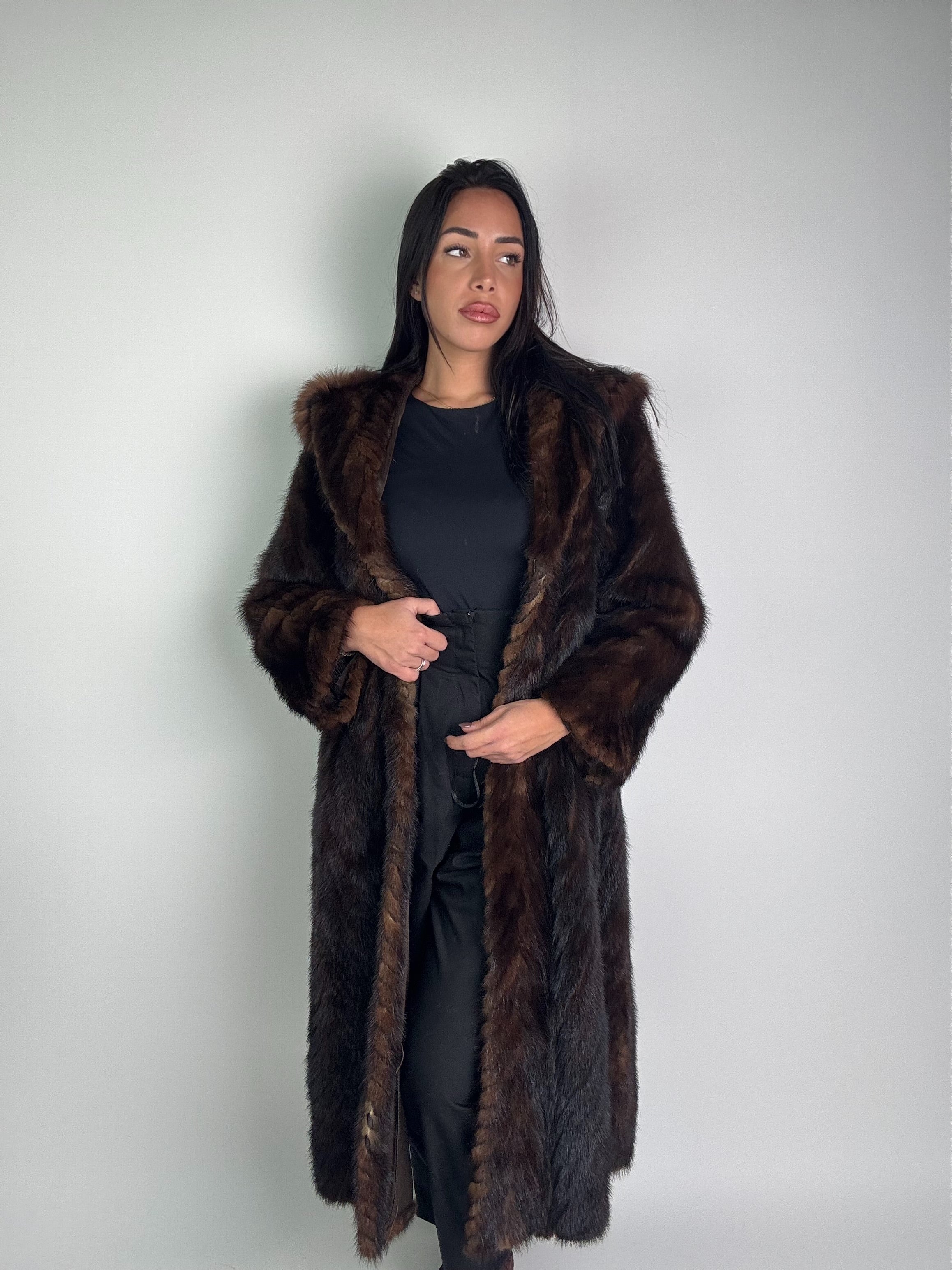 Cappotto in visone N373
