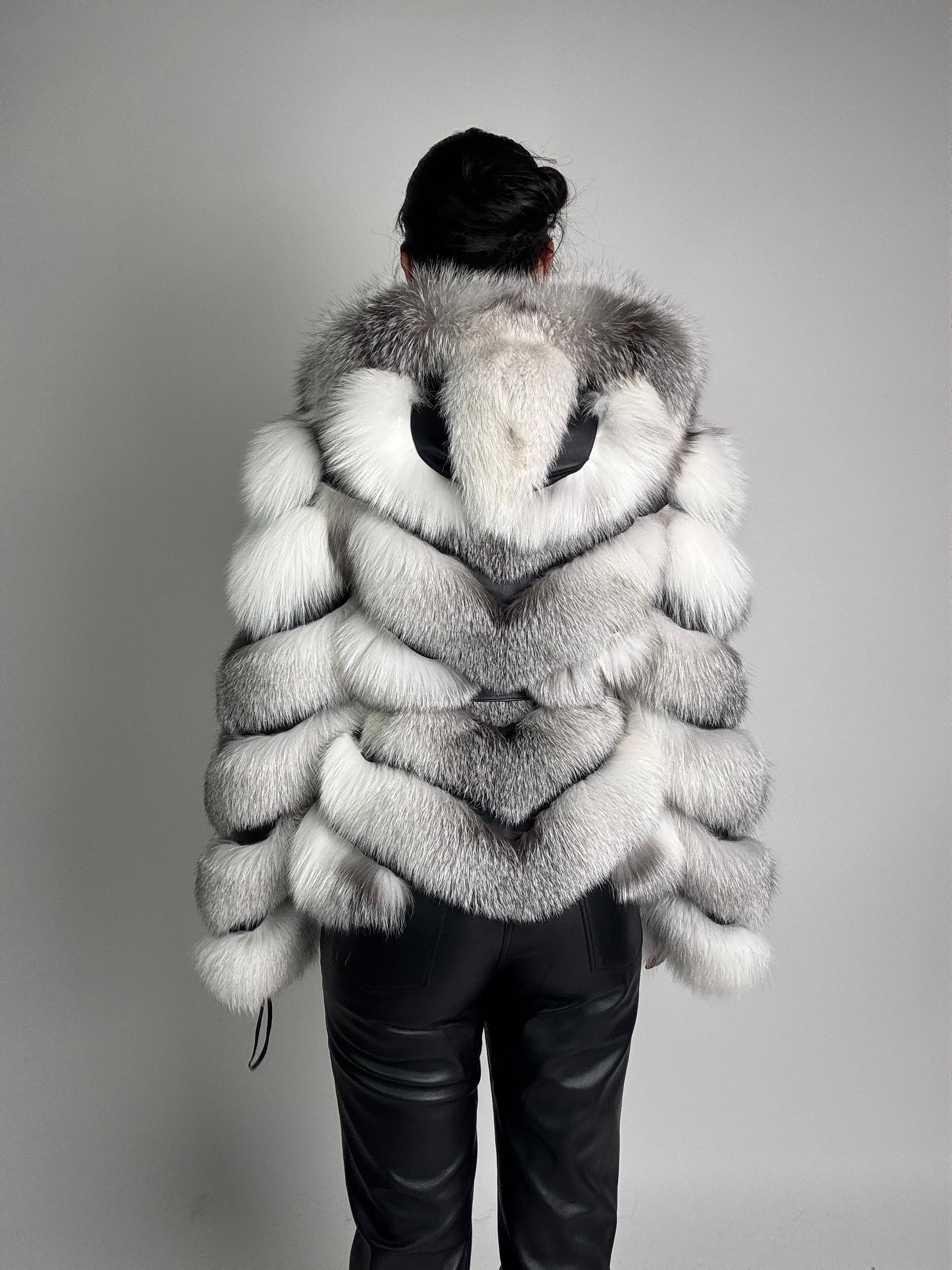 BonBon in volpe Shadow Frost