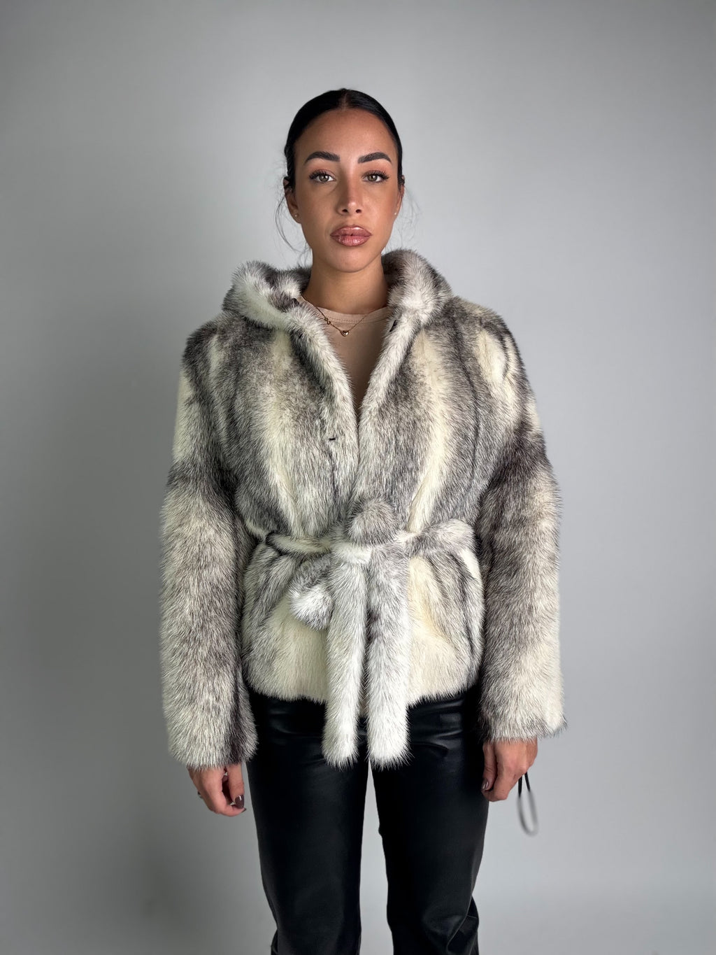 Giacca in visone cintura e cappuccio N109