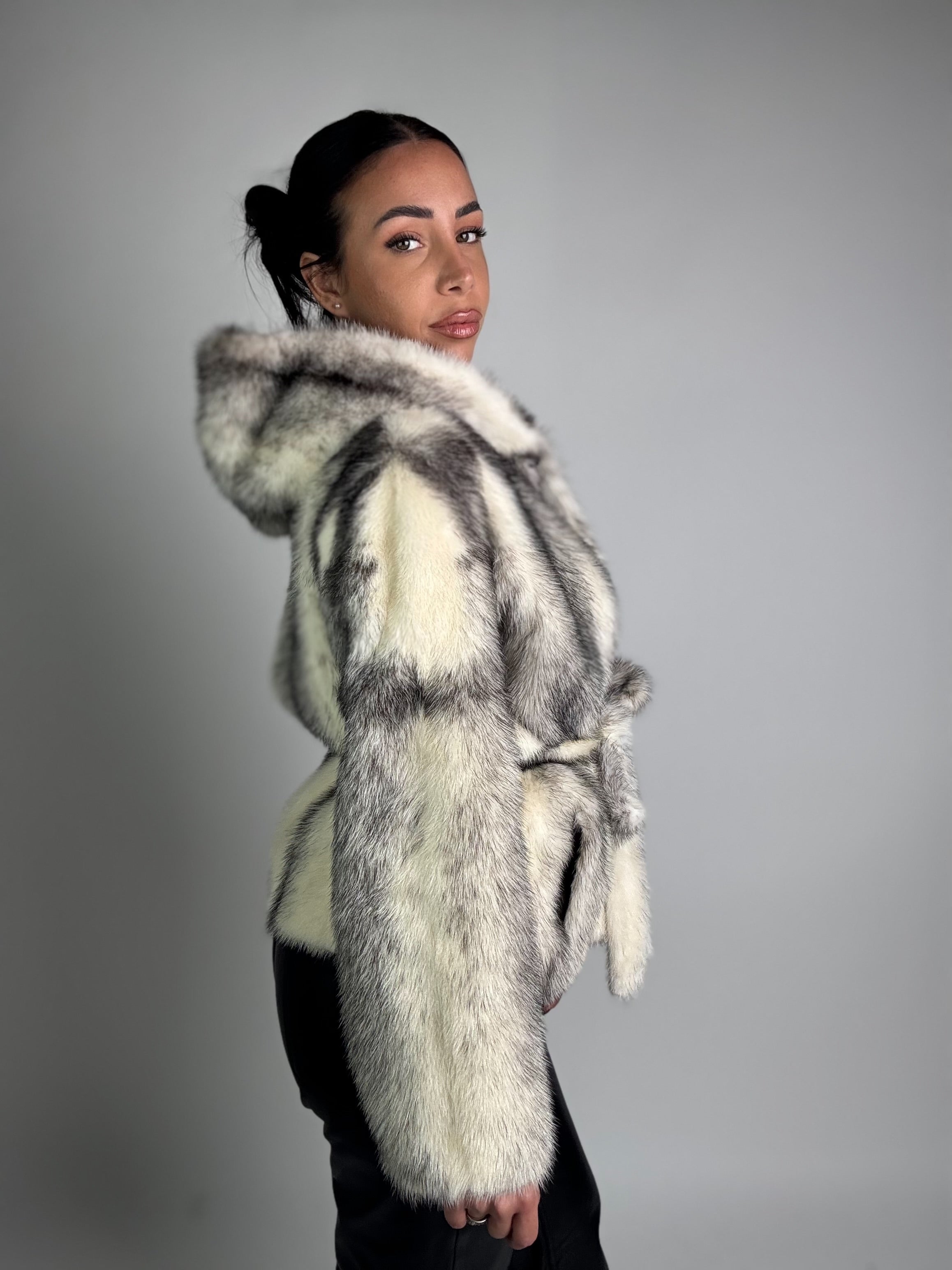 Giacca in visone cintura e cappuccio N109