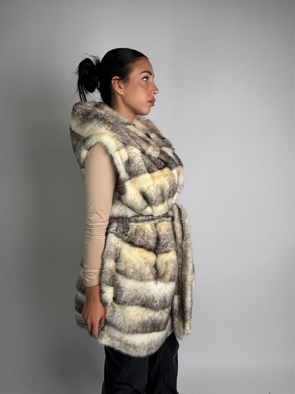 Smanicato in visone cintura e cappuccio N110