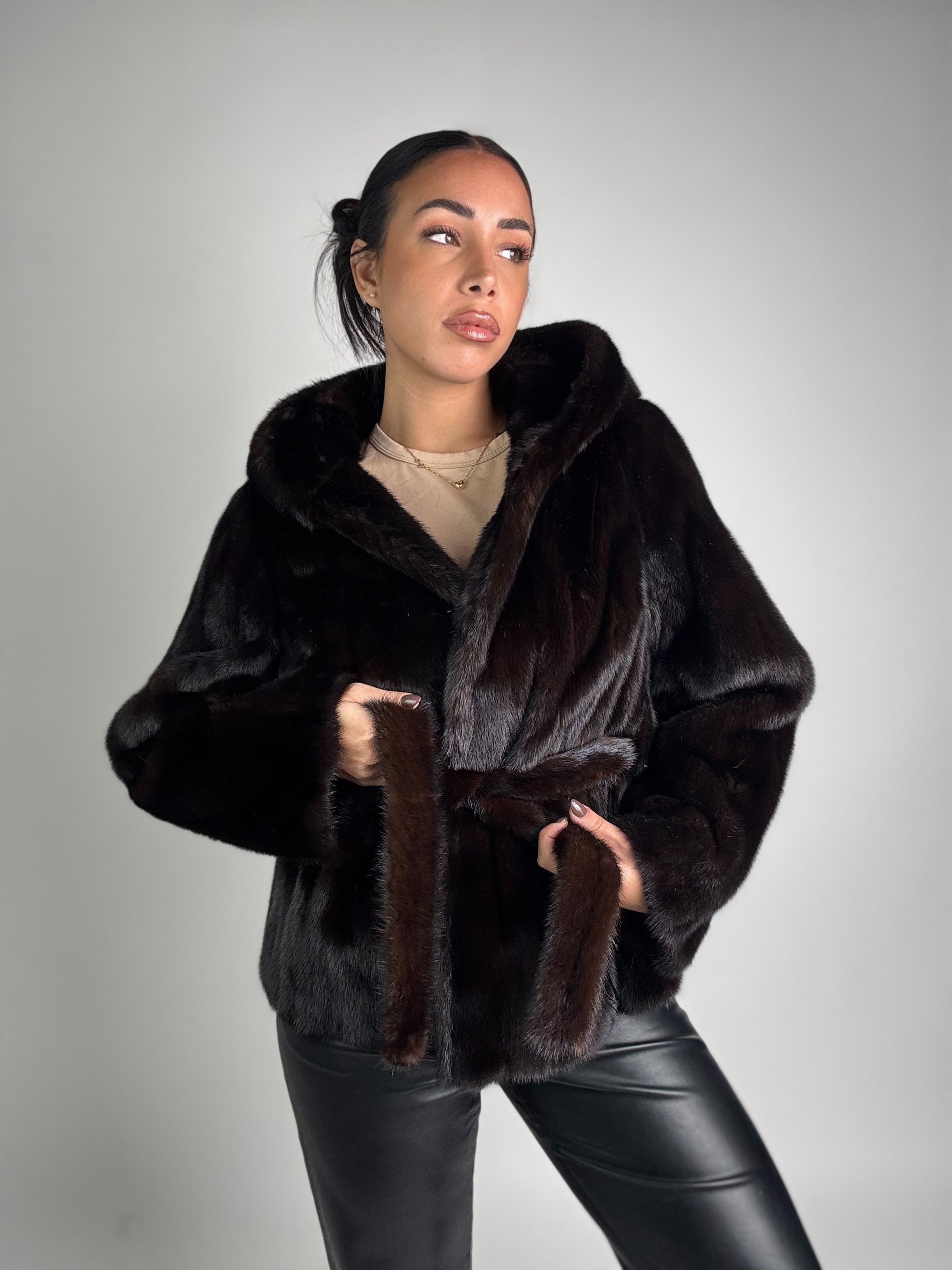 Giacca in visone cintura e cappuccio N113