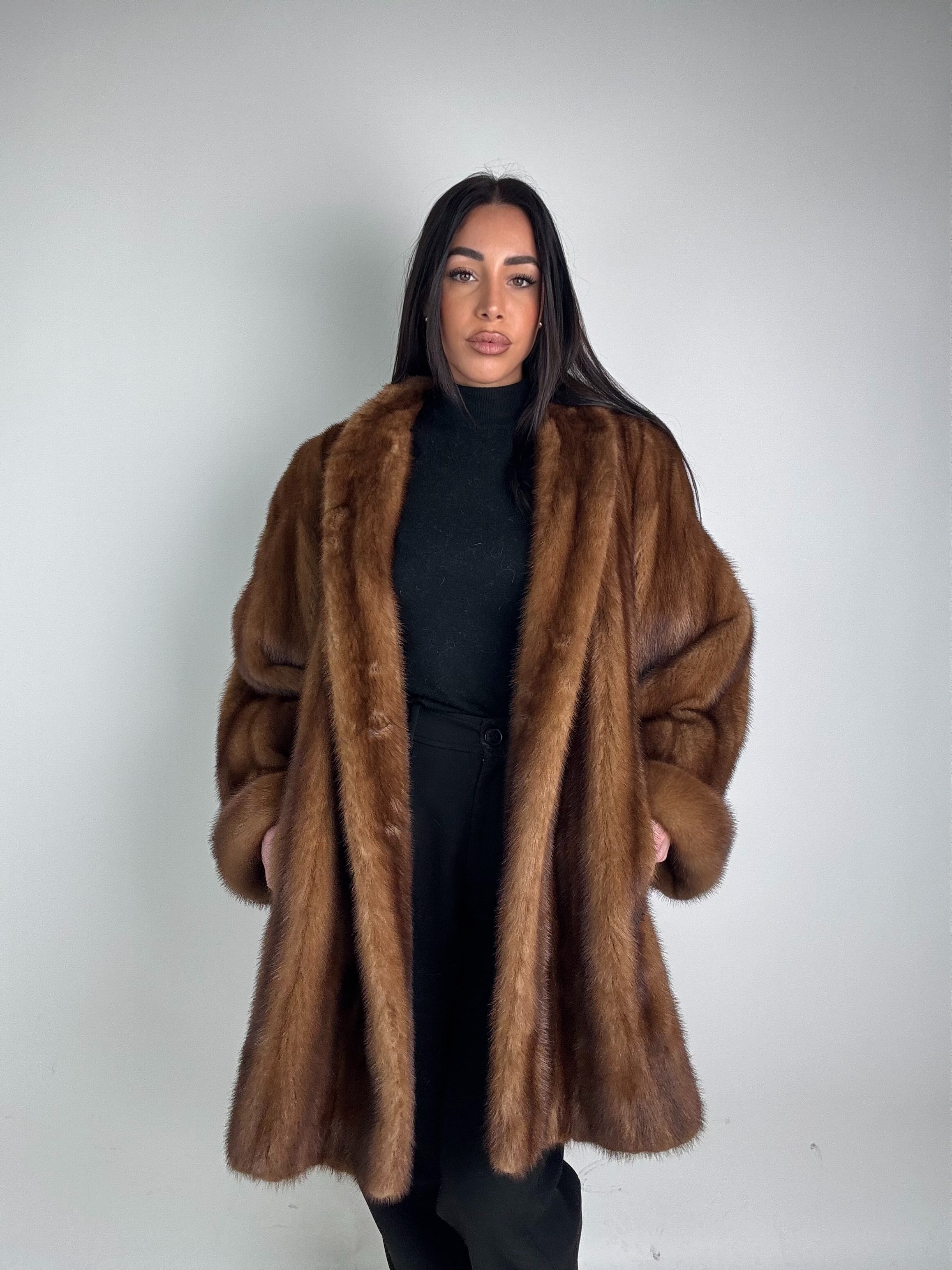 Cappotto in visone N491