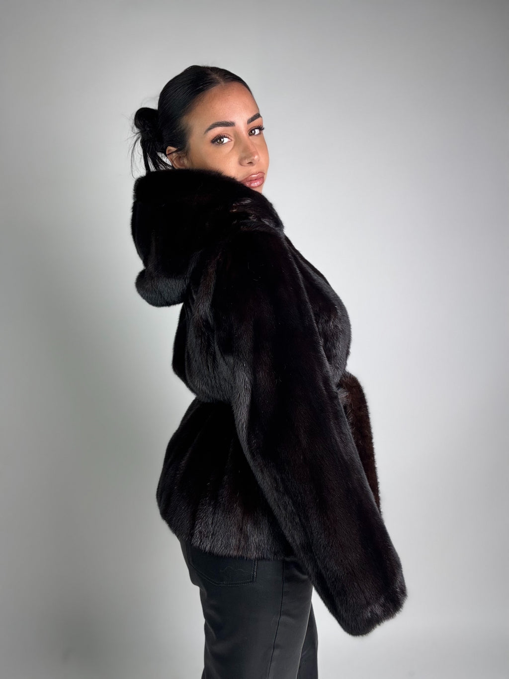 Giacca in visone cintura e cappuccio N113