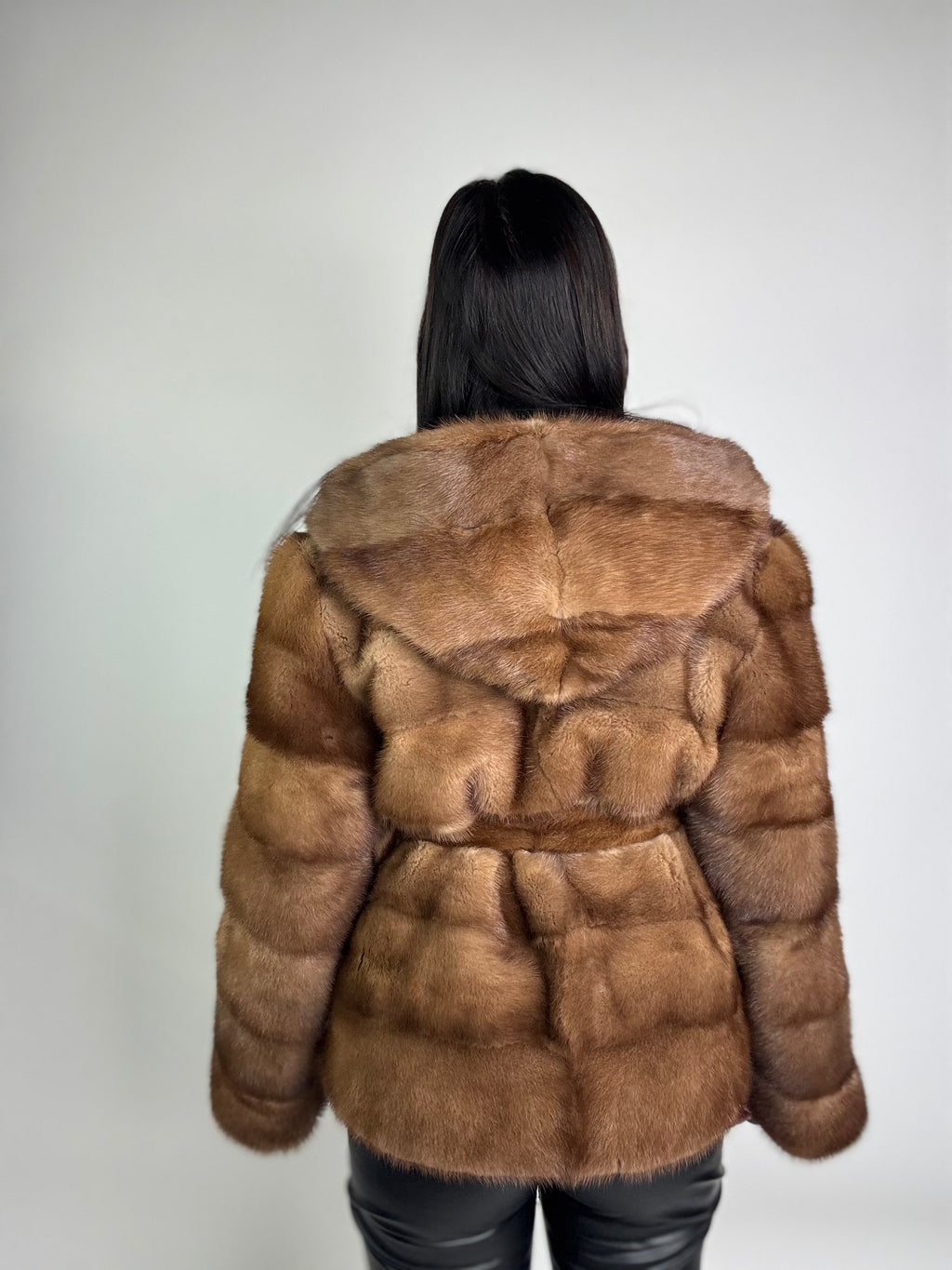 Giacca in visone cintura e cappuccio N114