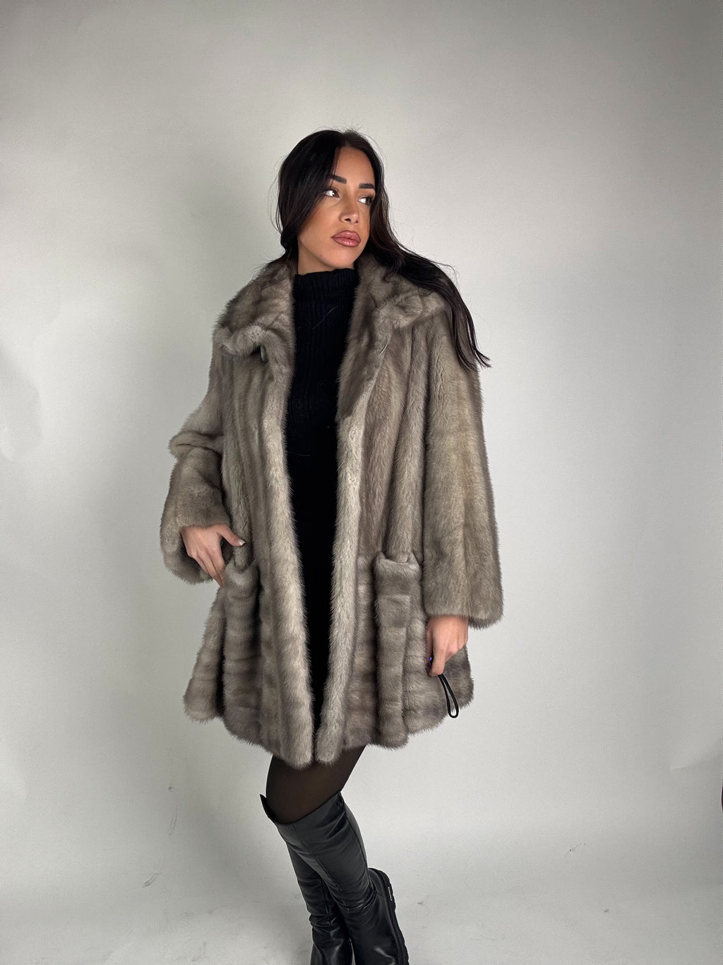 Cappotto in visone N429