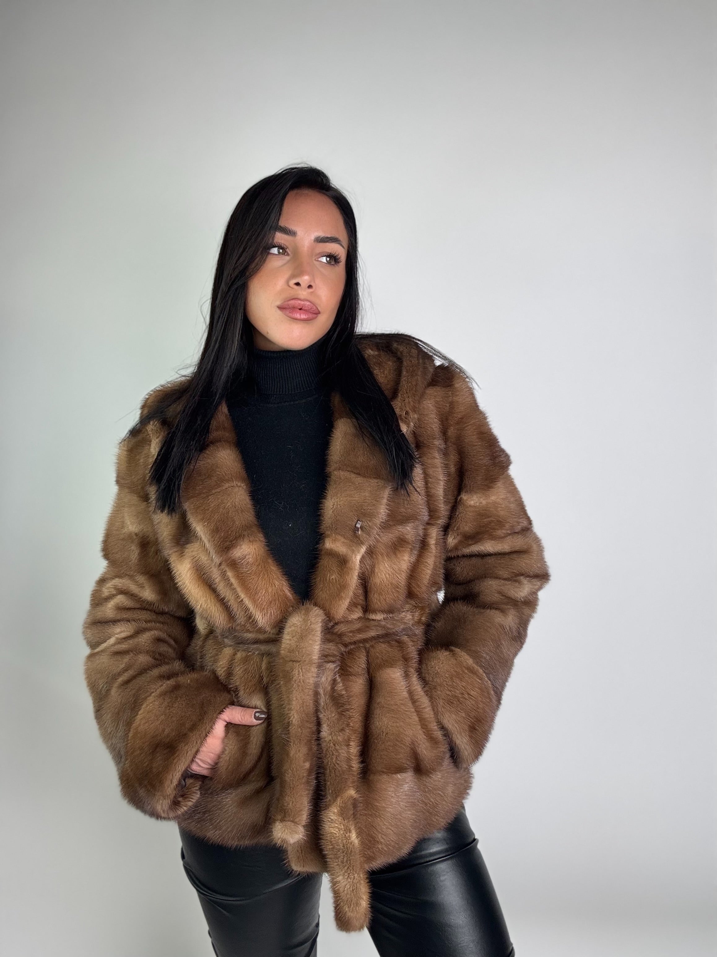 Giacca in visone cintura e cappuccio N114