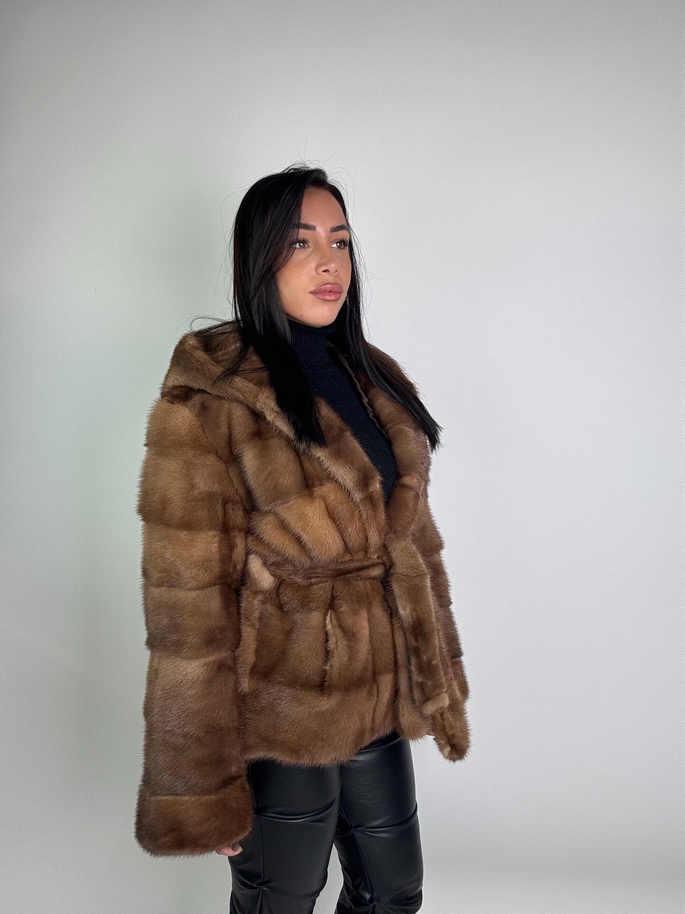 Giacca in visone cintura e cappuccio N114