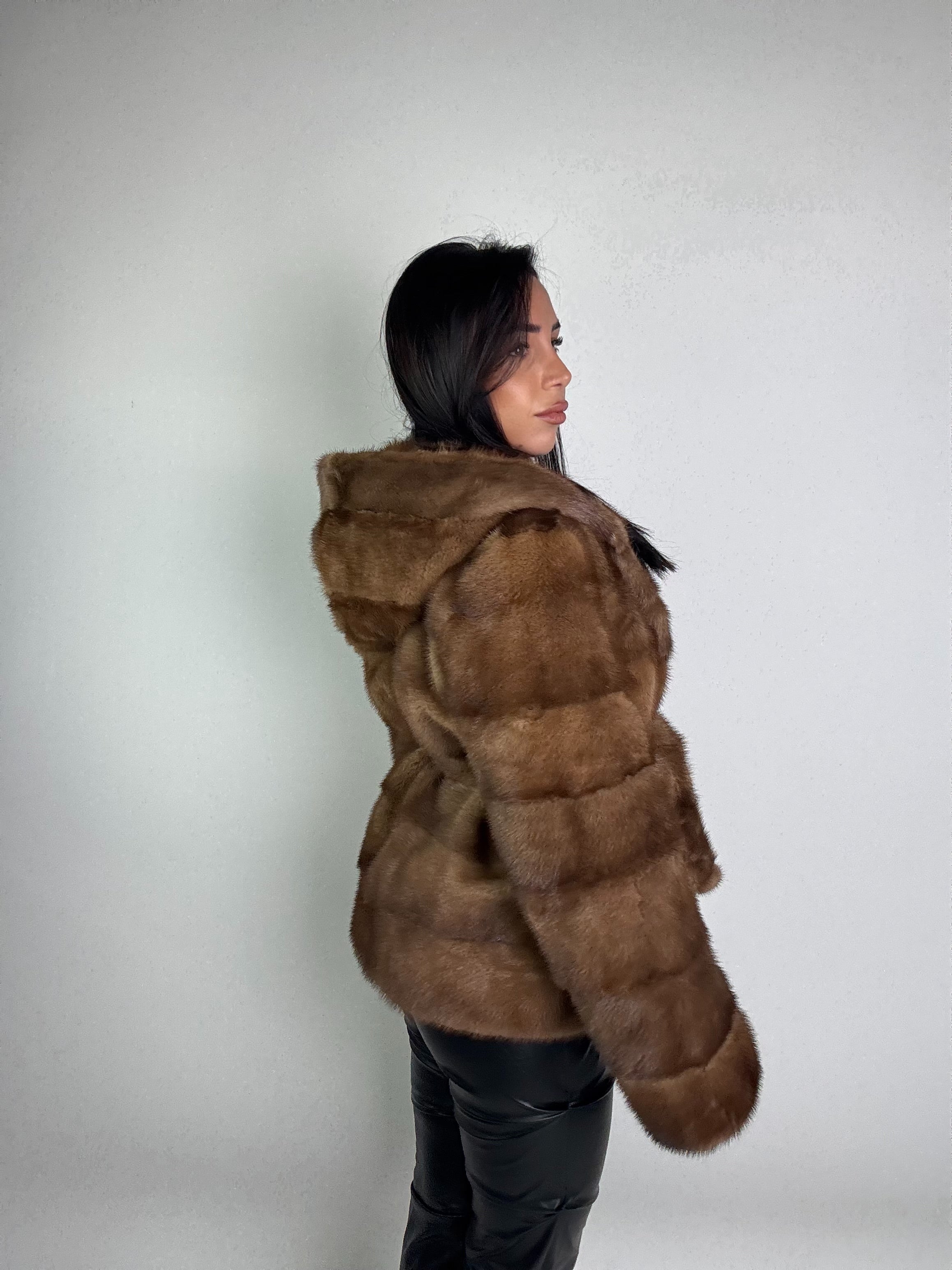 Giacca in visone cintura e cappuccio N114