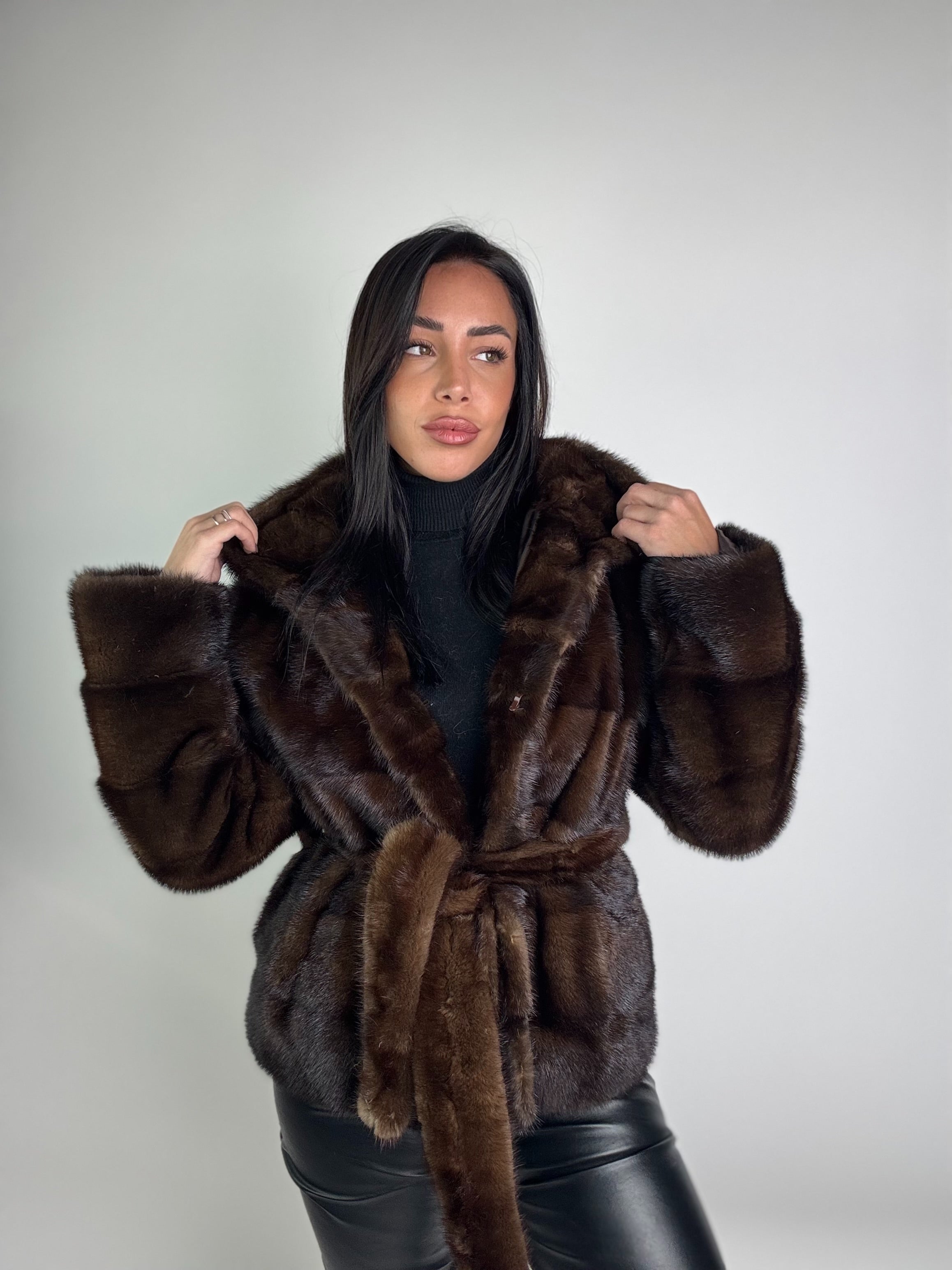 Giacca in visone cintura e cappuccio N115