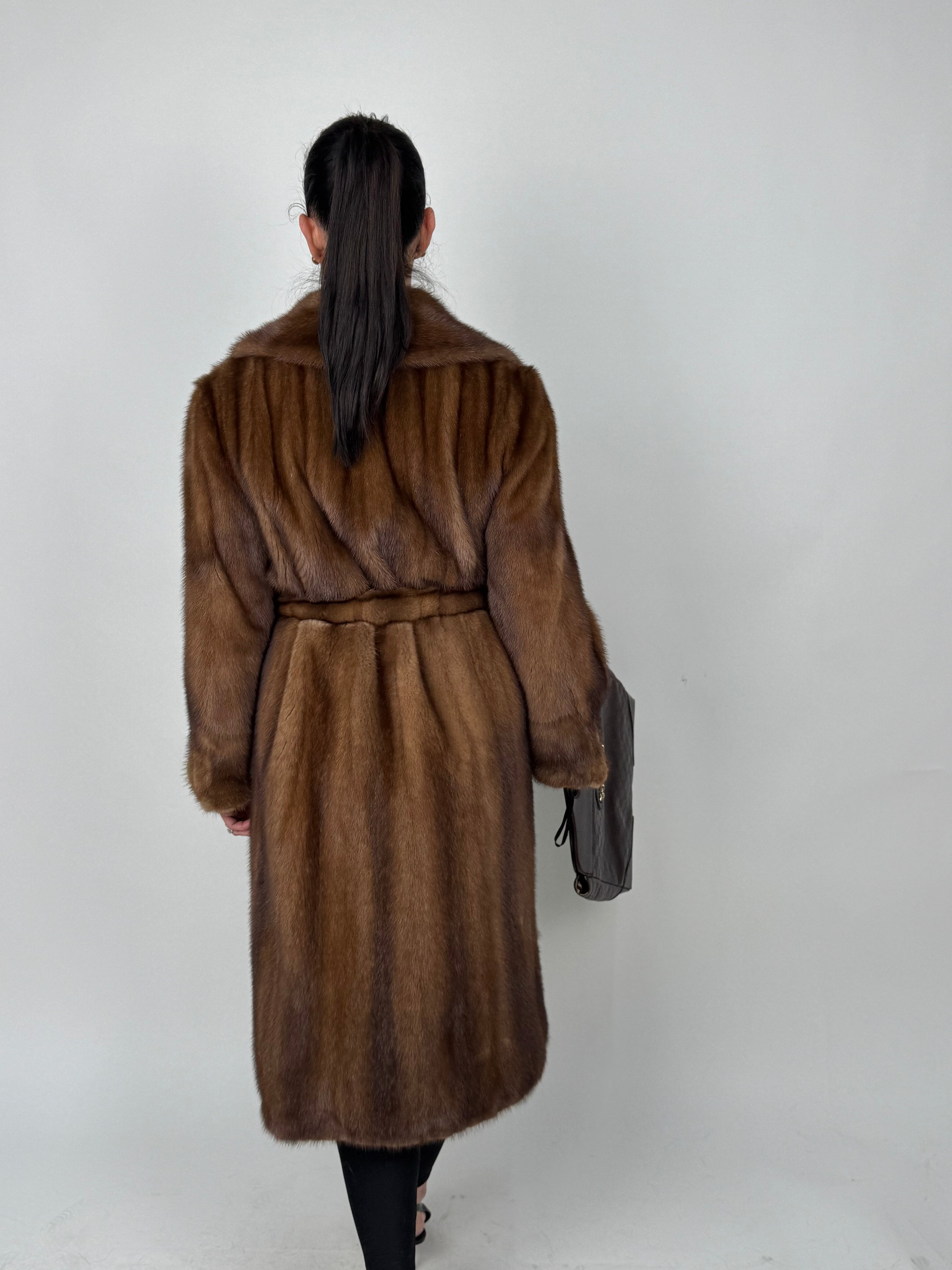 Cappotto in visone N602