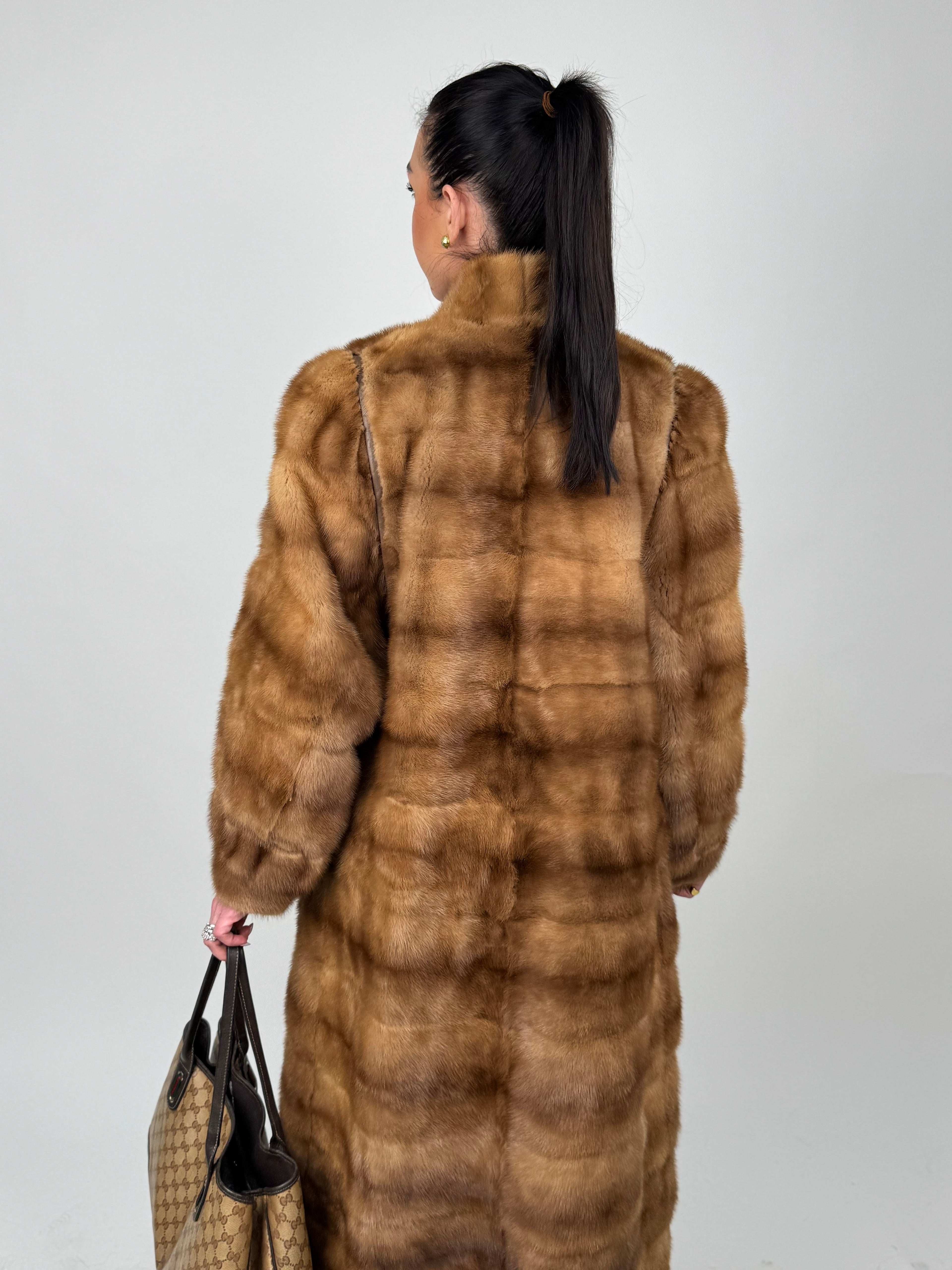 Cappotto in visone N603