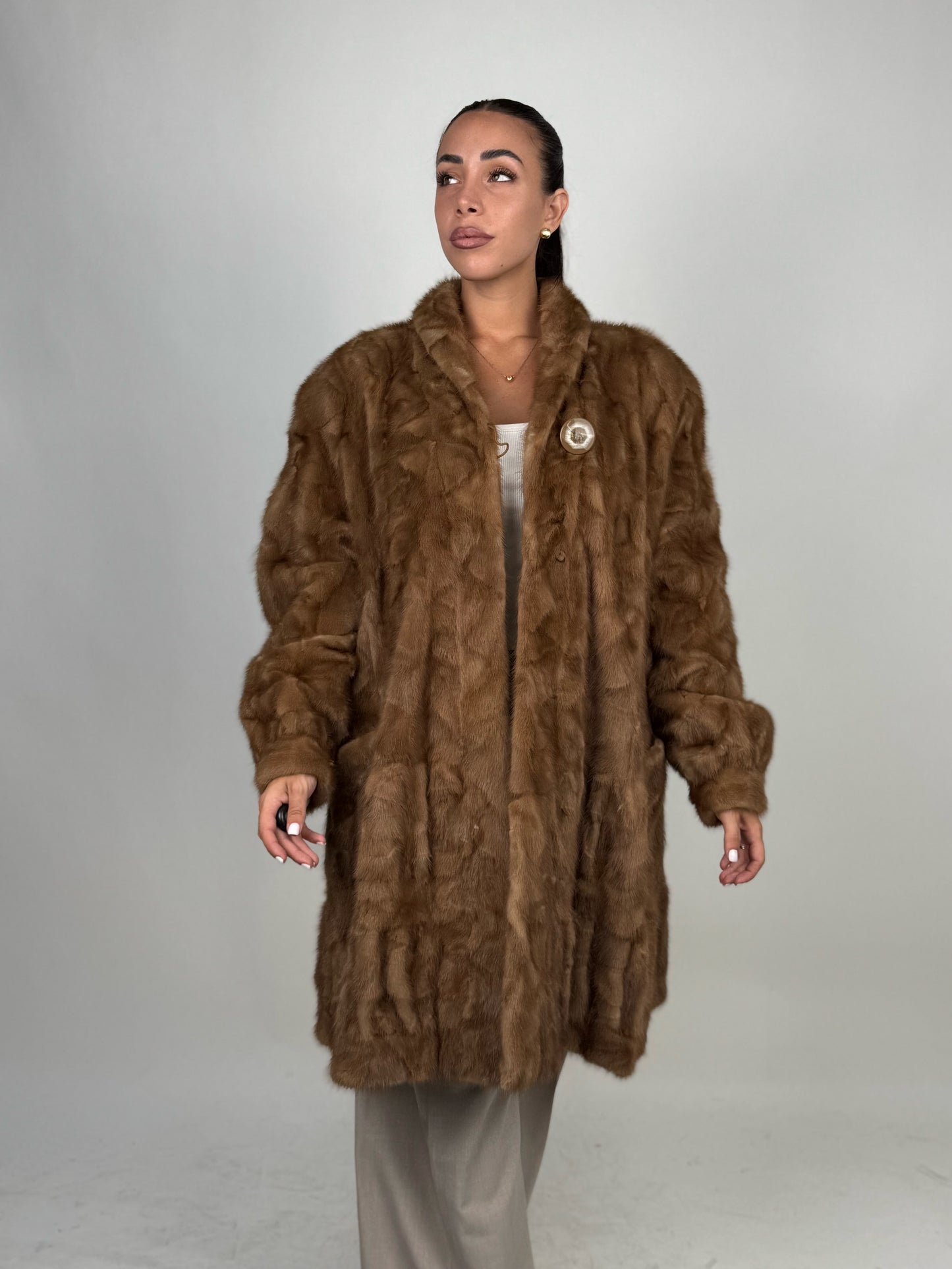 Cappotto in visone N684