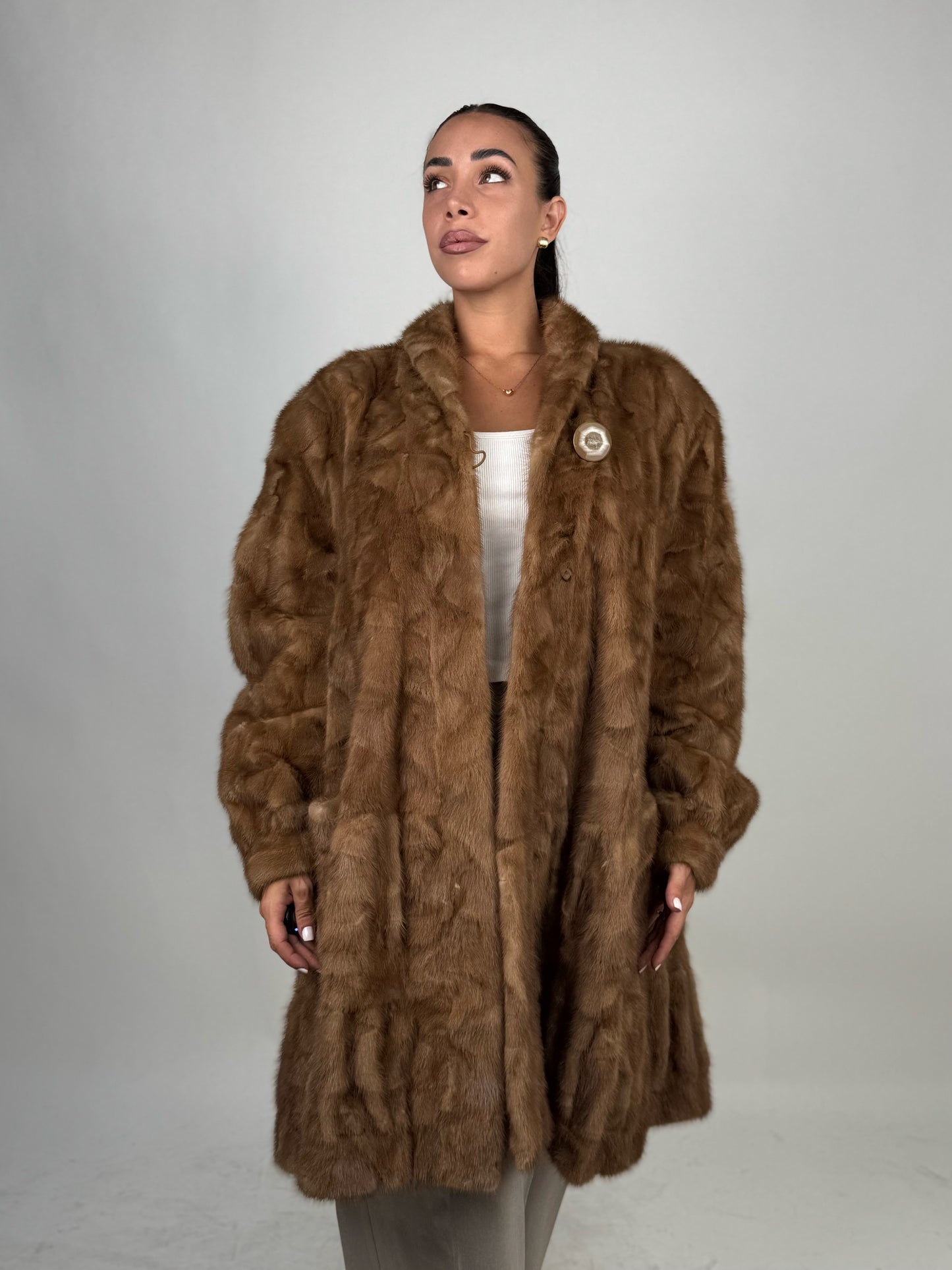 Cappotto in visone N684