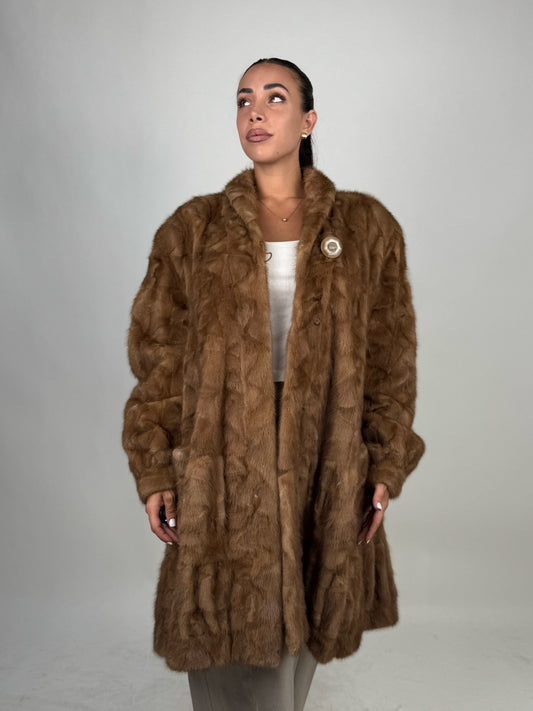 Cappotto in visone N684