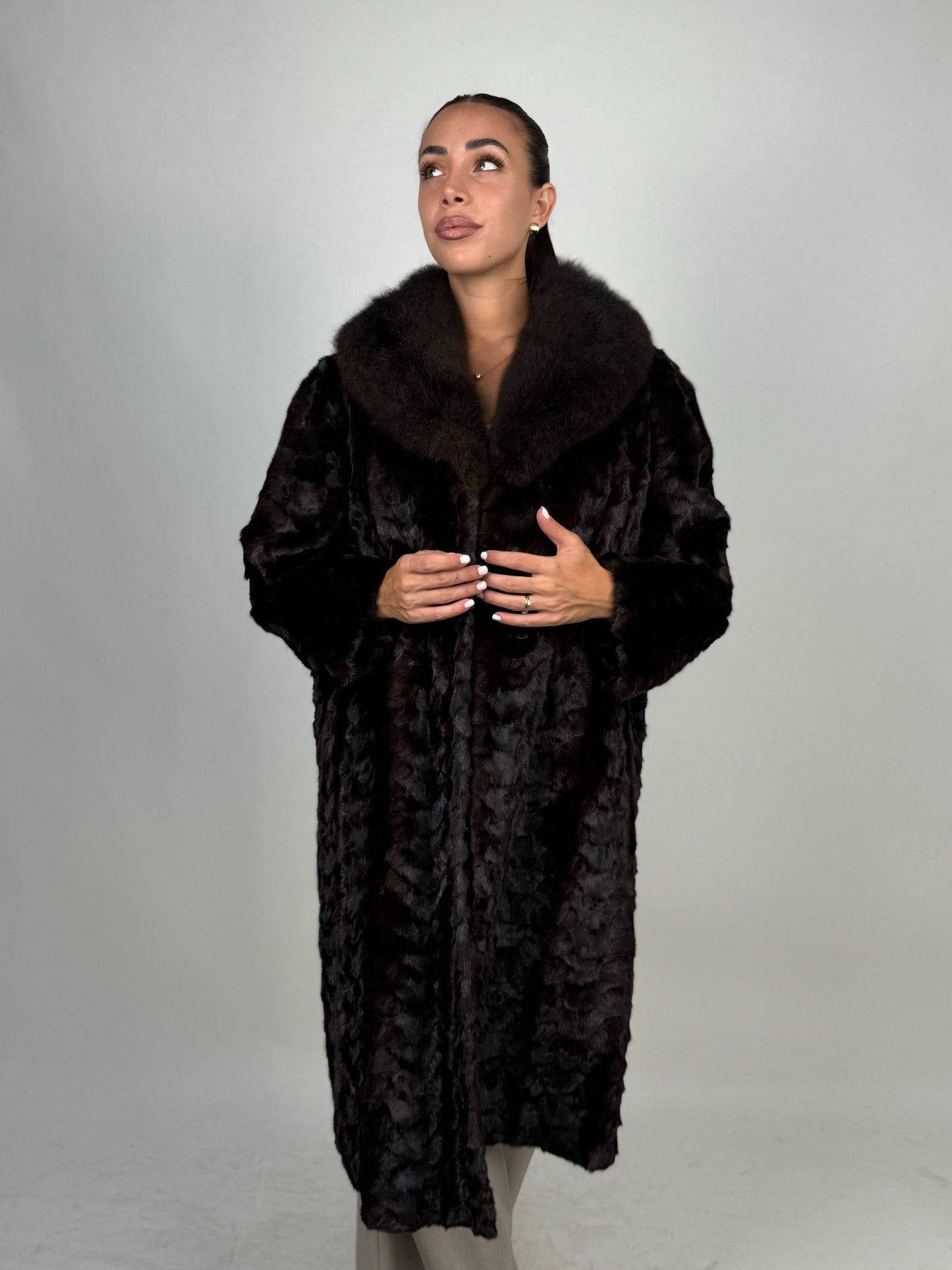 Cappotto in visone N691