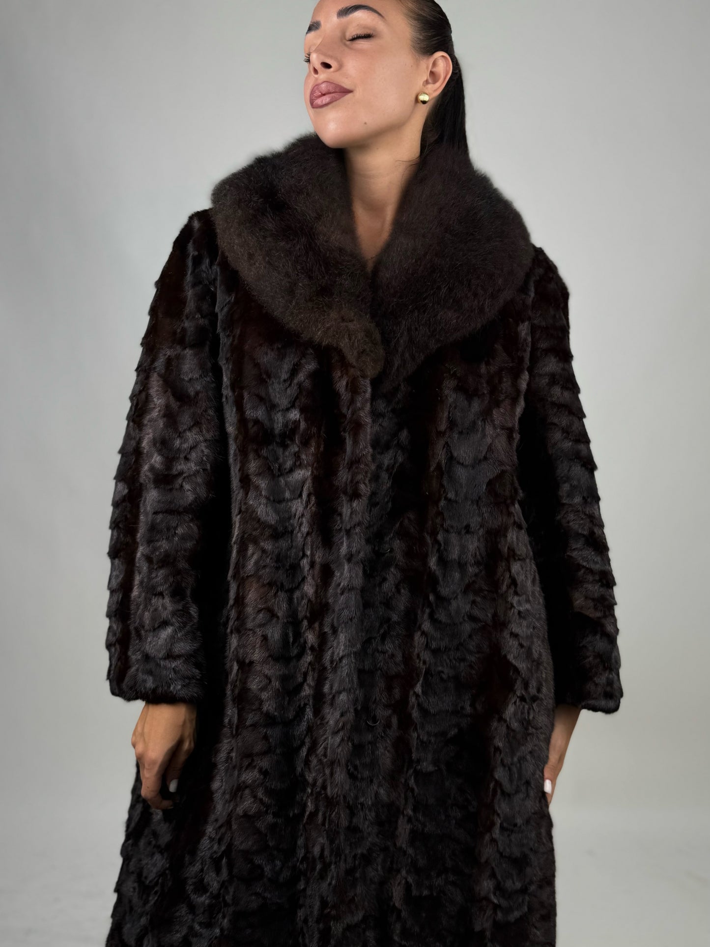 Cappotto in visone N691