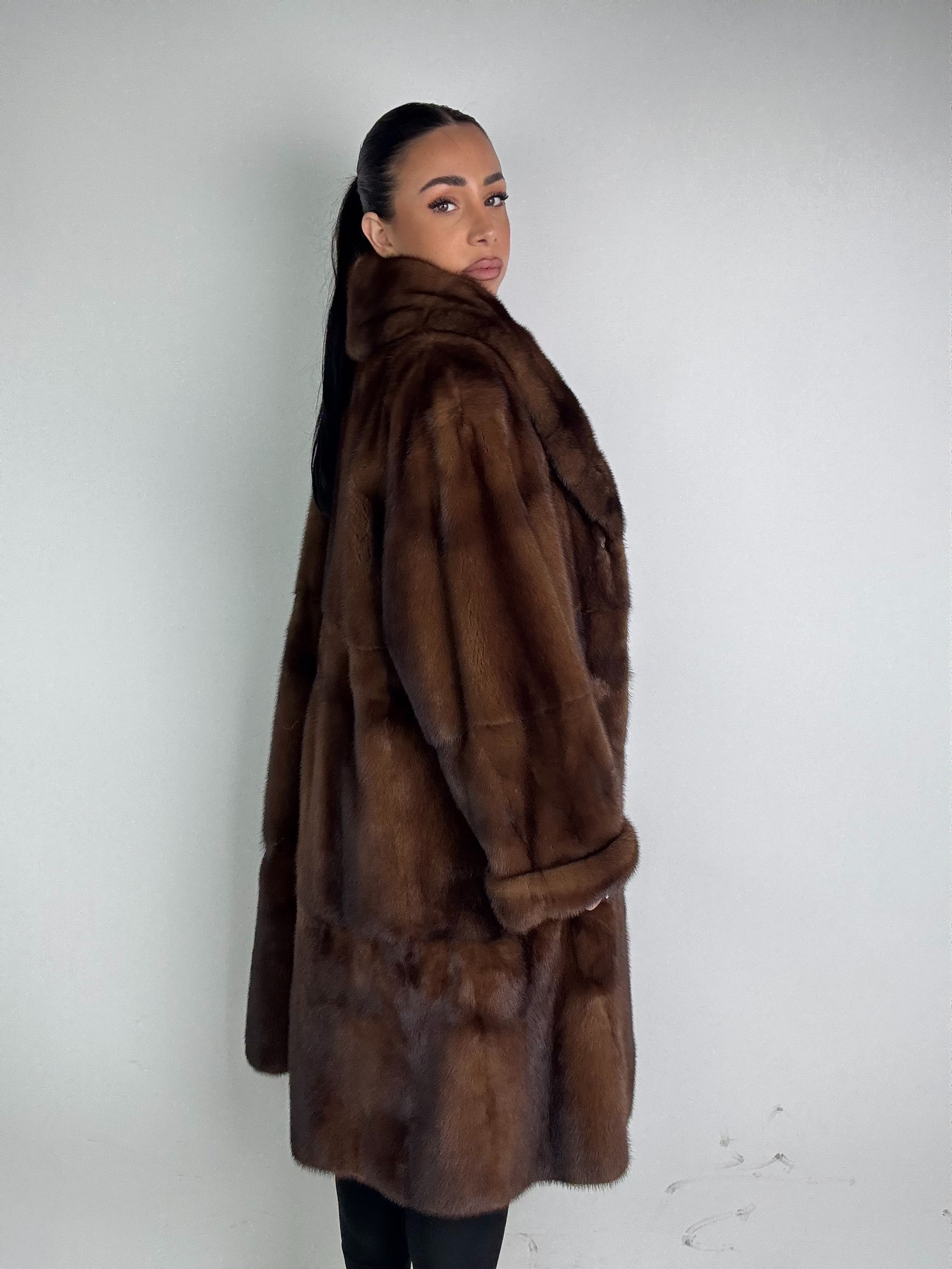Cappotto in visone N494