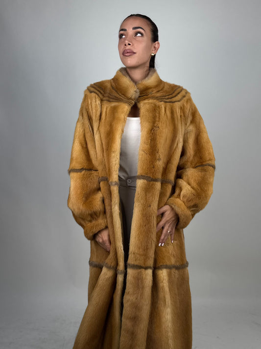 Cappotto in visone N695