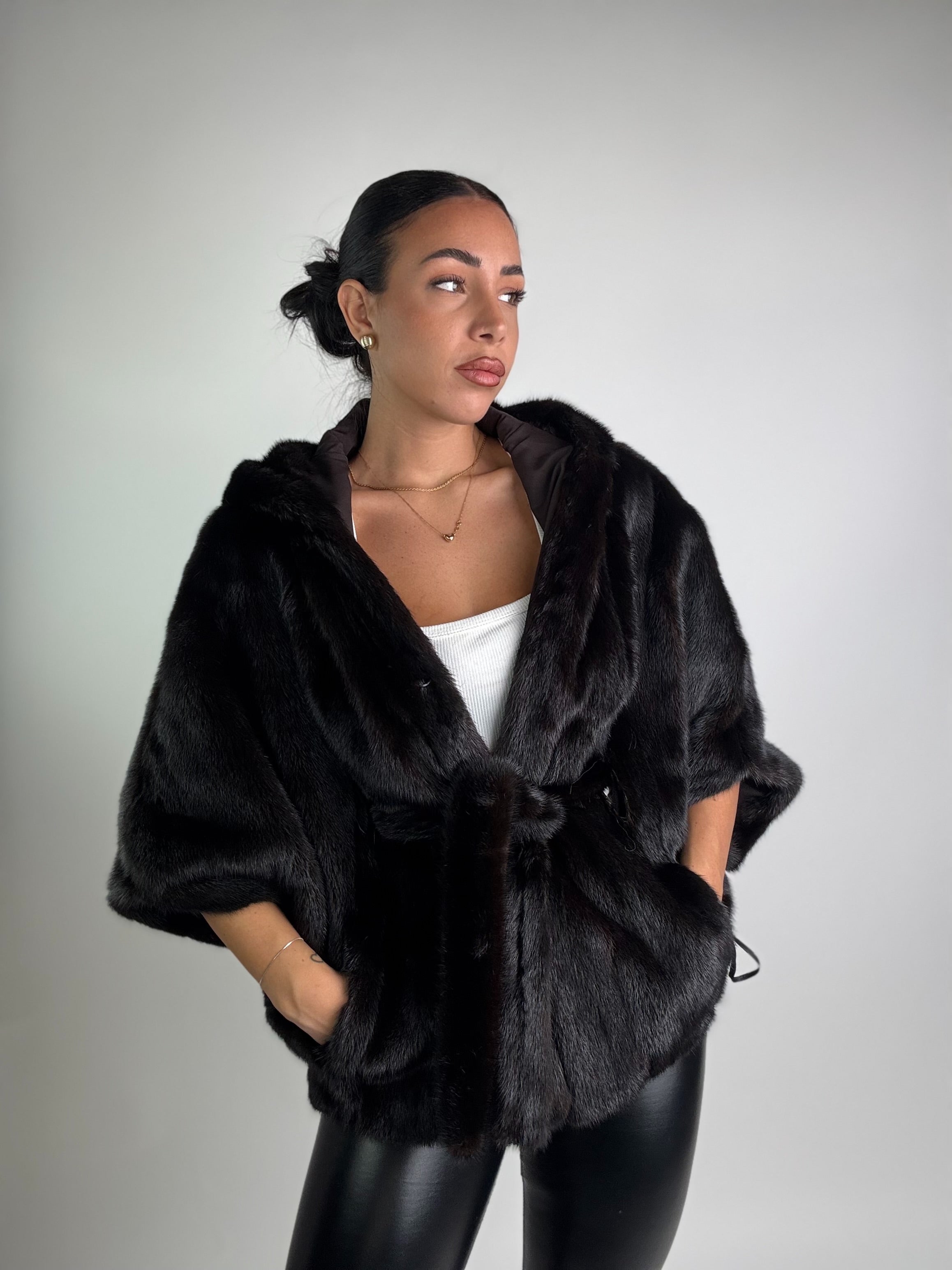 Mantella in visone cintura e cappuccio N117