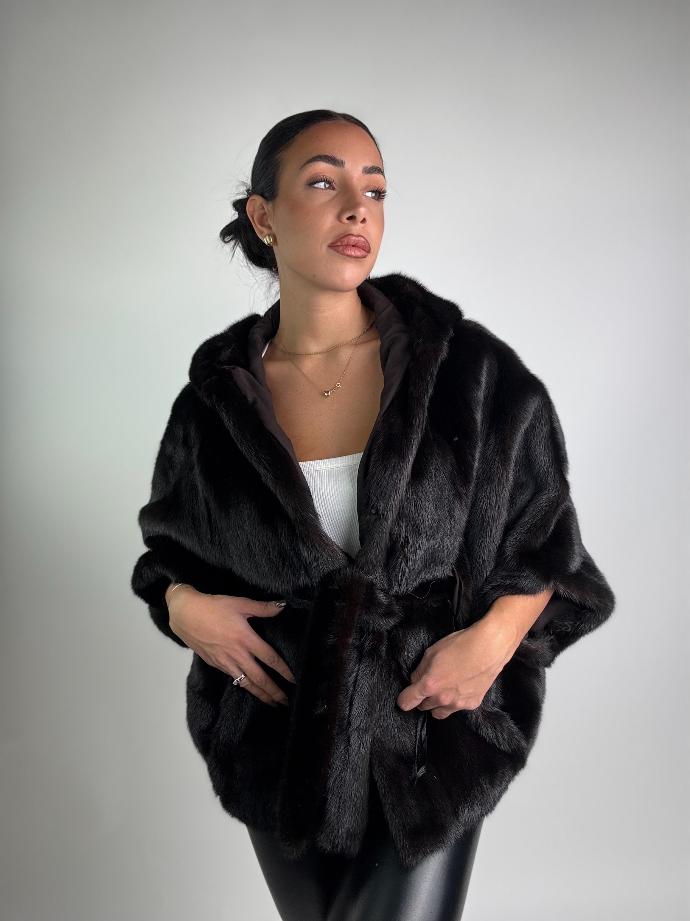 Mantella in visone cintura e cappuccio N117