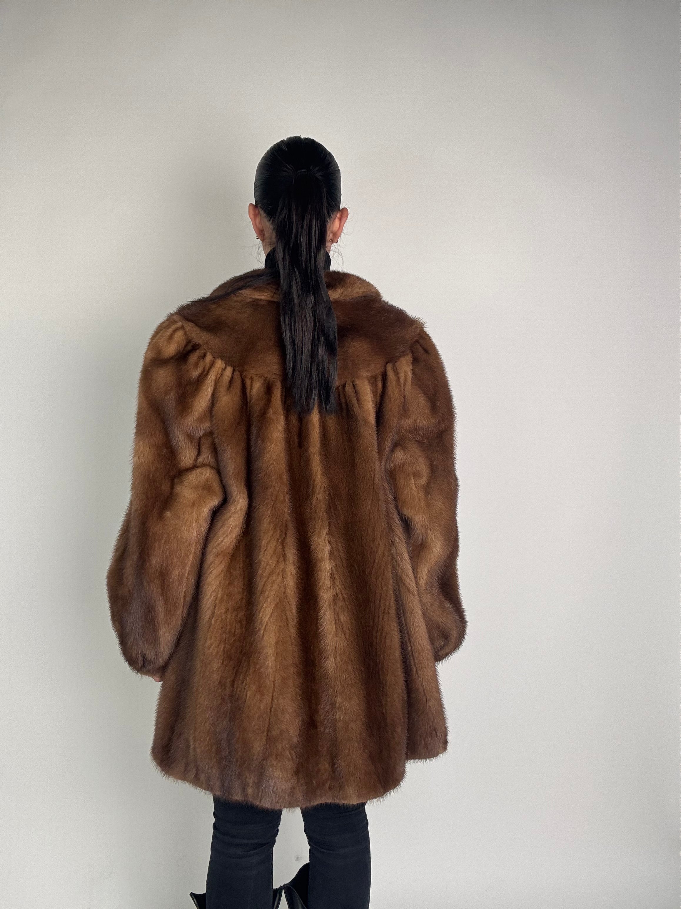 Cappotto in visone N431