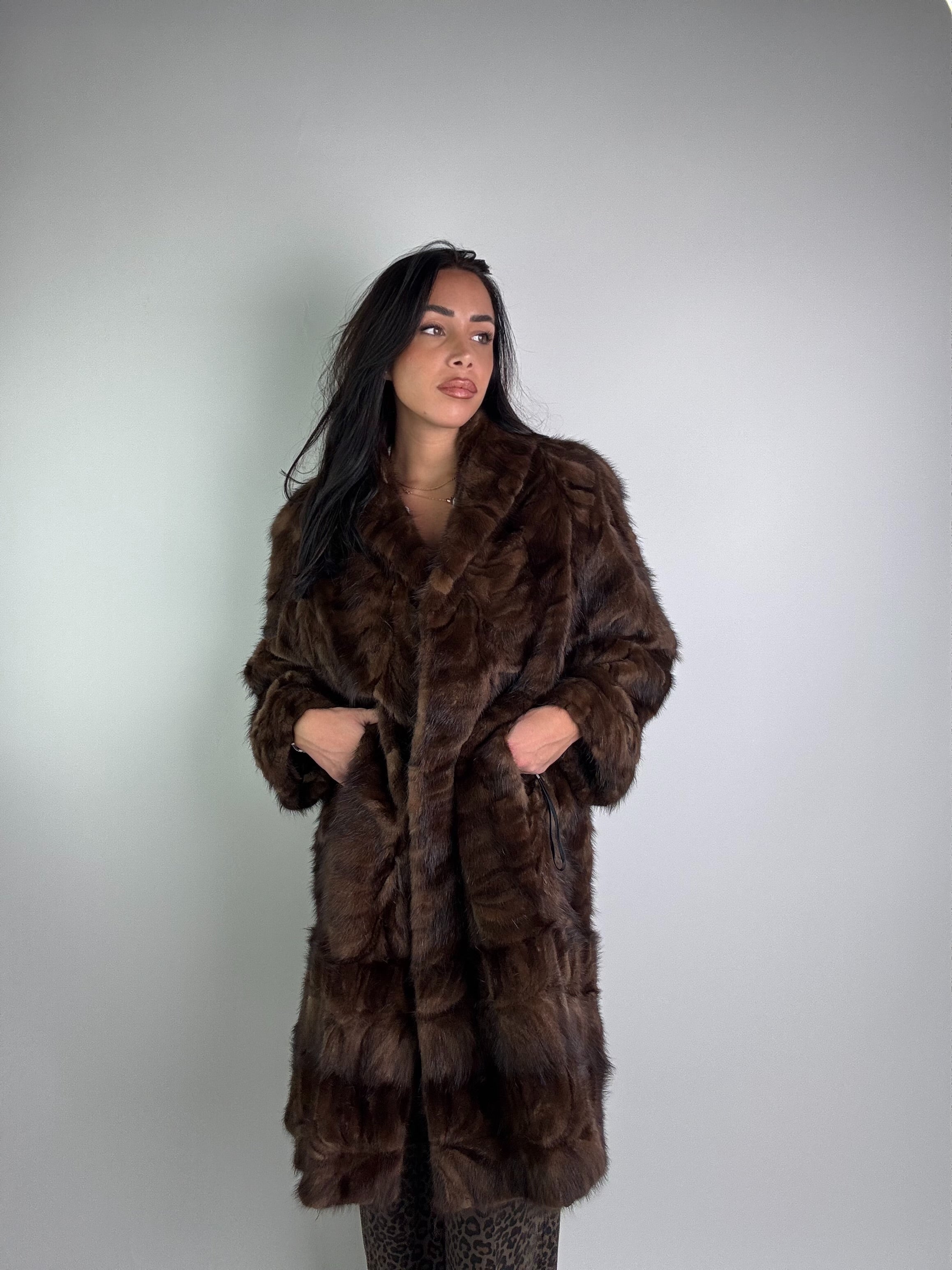 Cappotto in visone N378