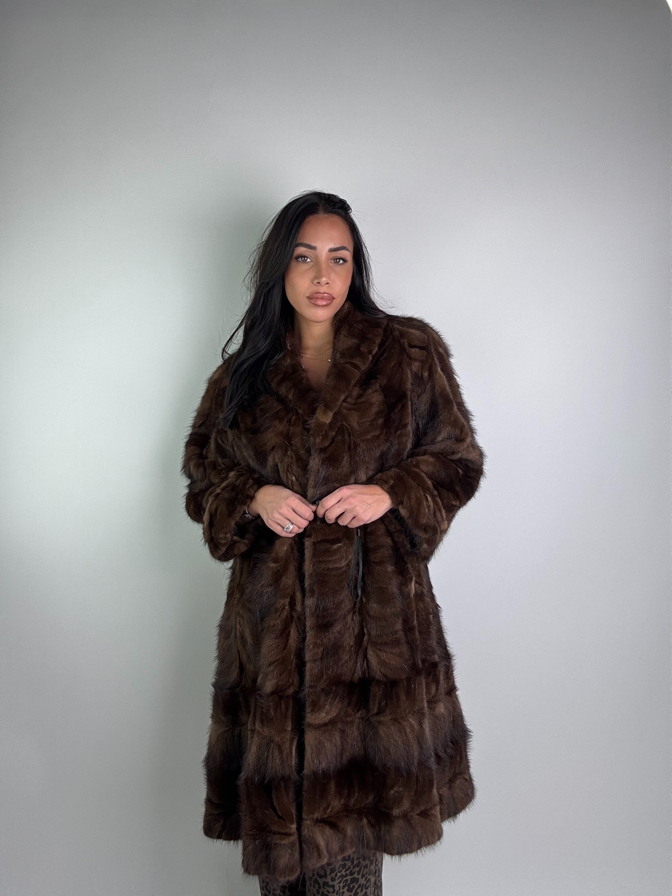 Cappotto in visone N378