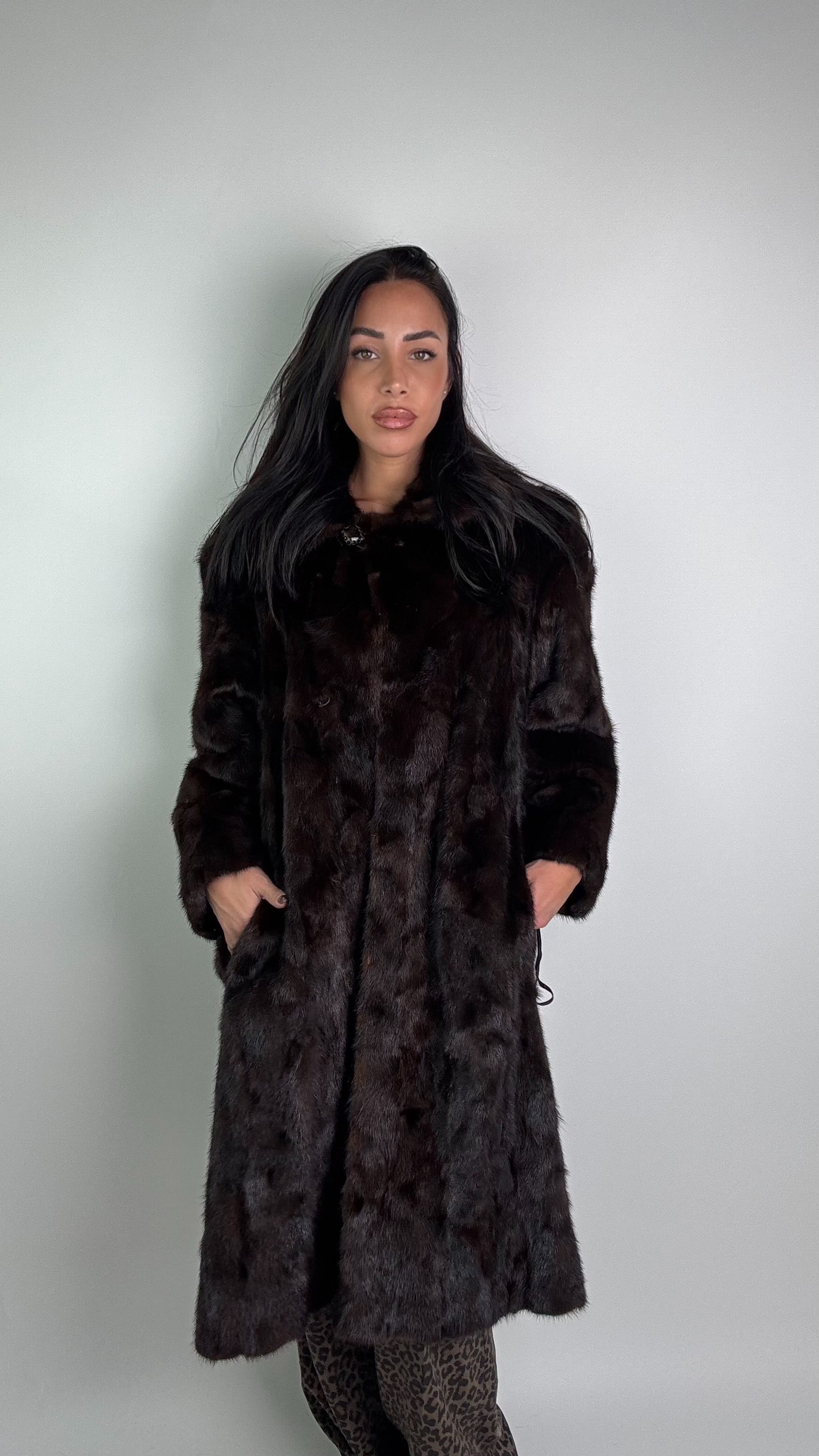 Cappotto in visone N375